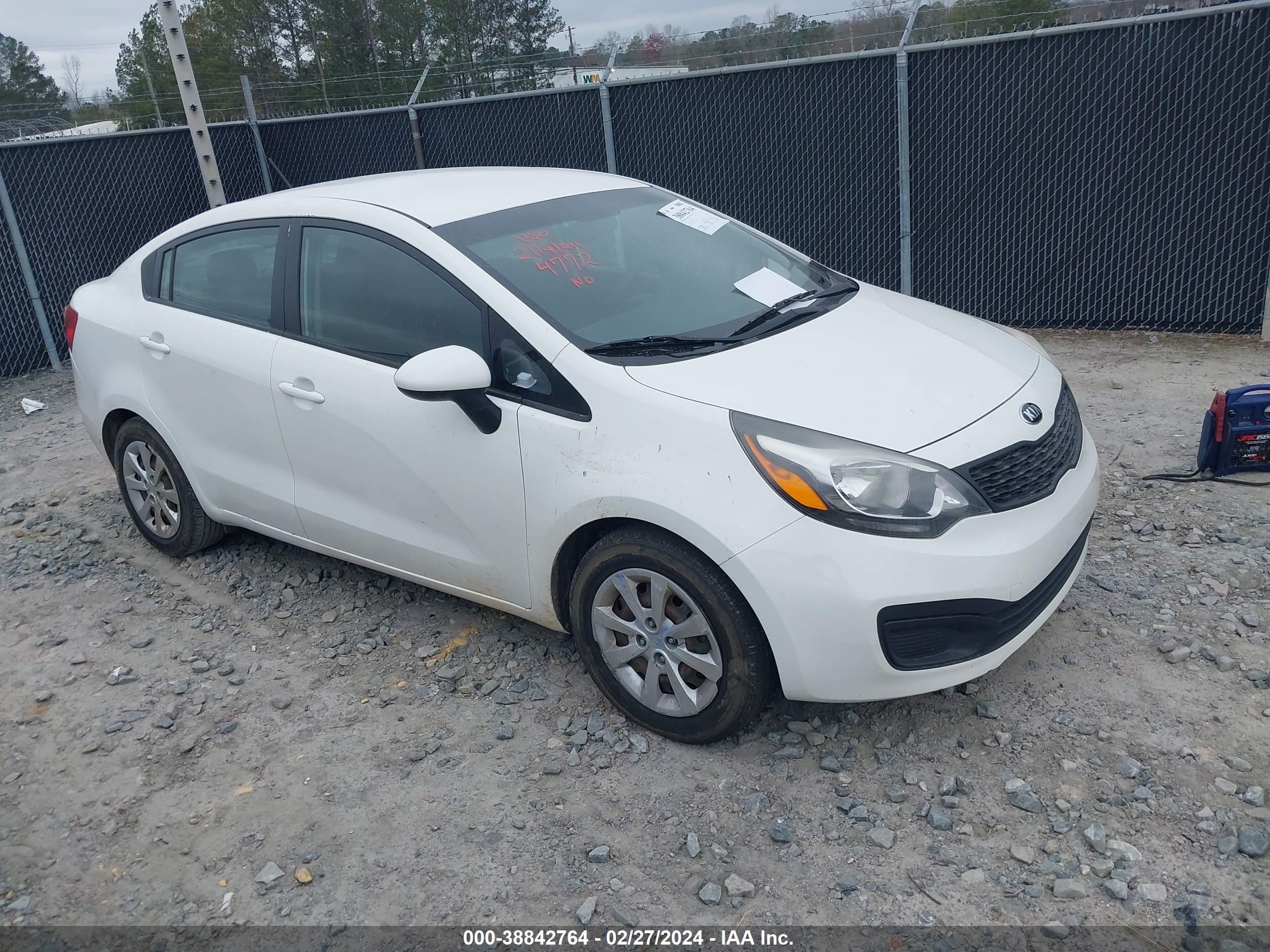 KIA RIO 2015 knadm4a37f6454772