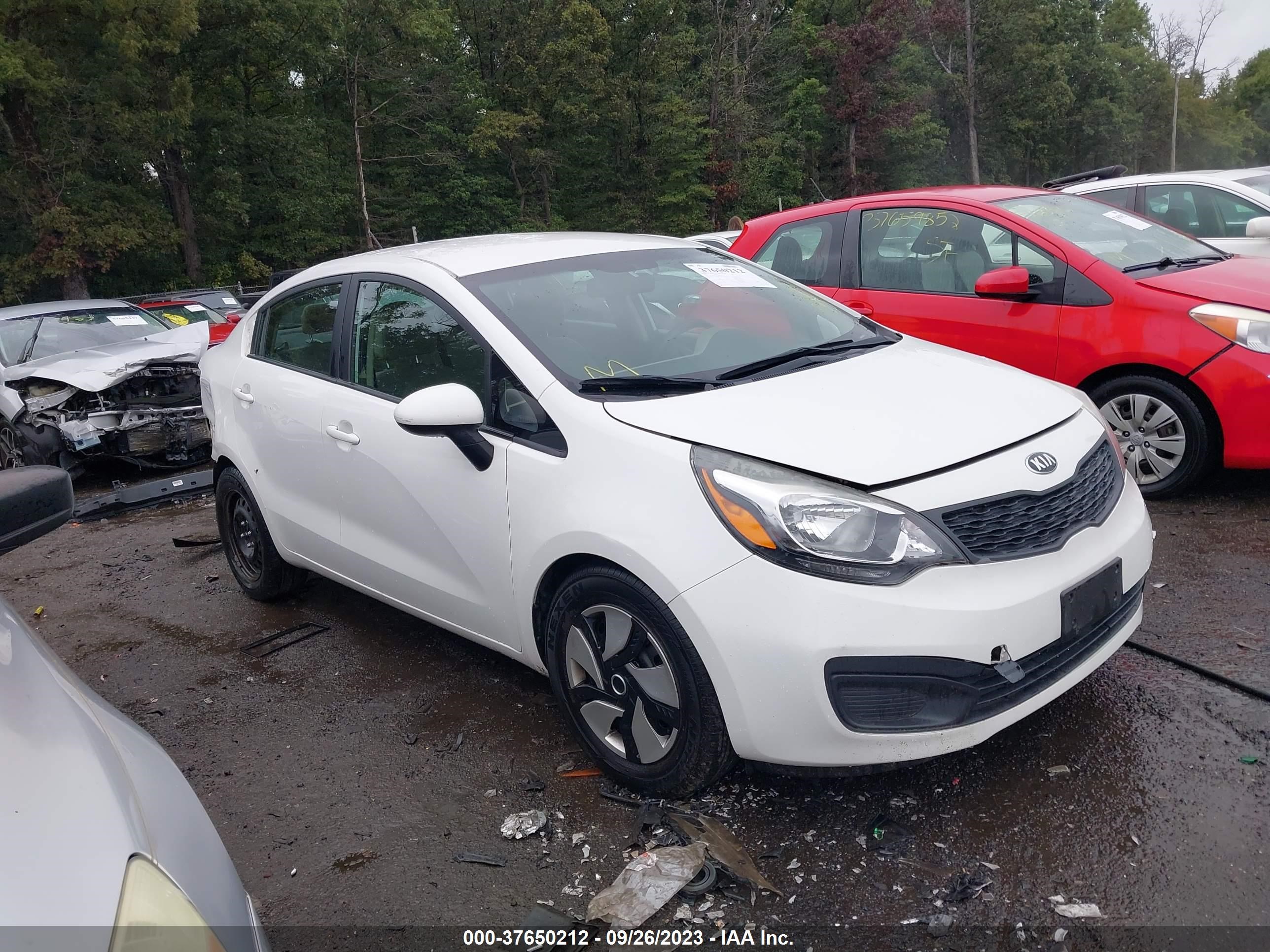 KIA RIO 2015 knadm4a38f6484301