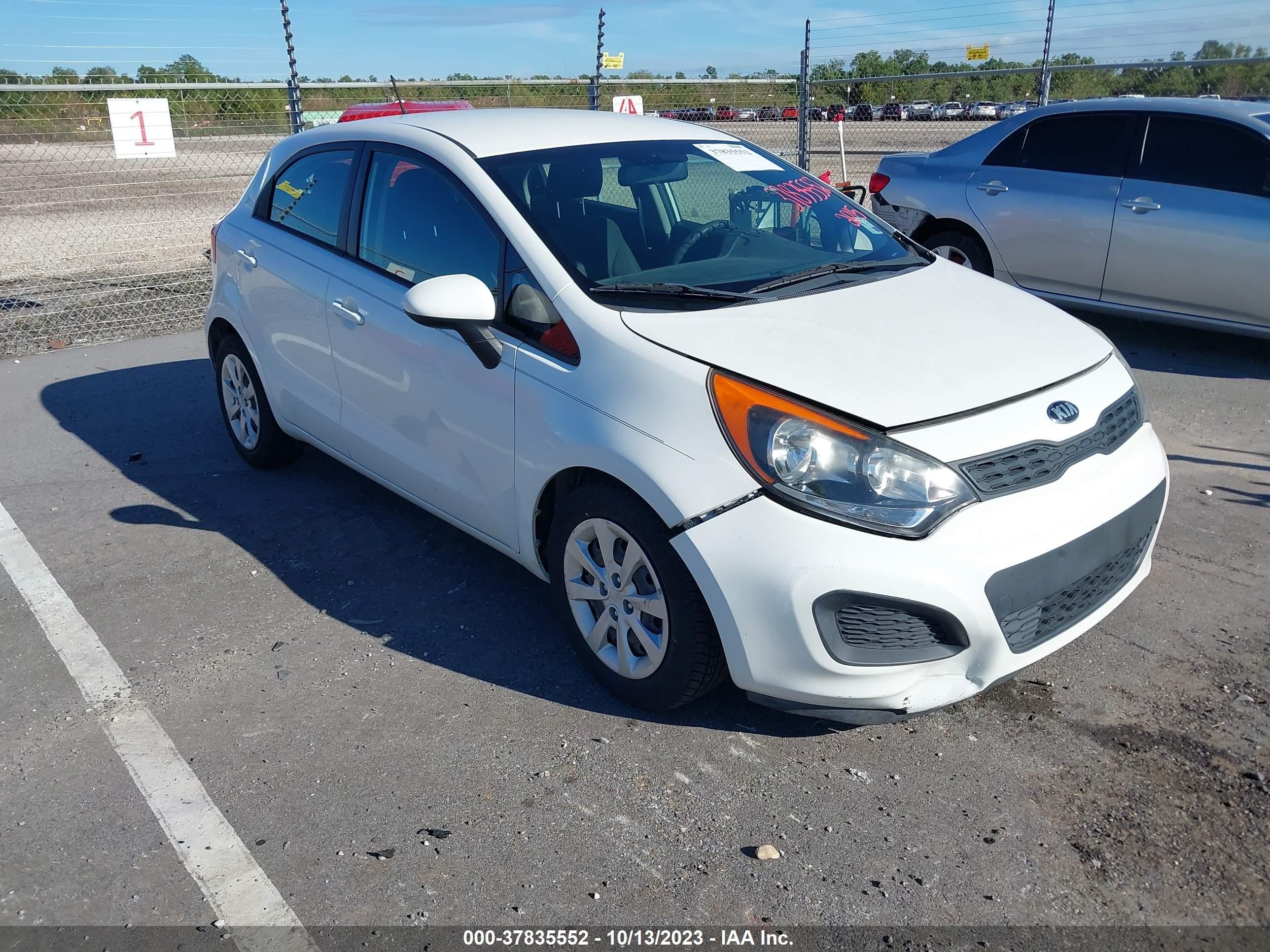 KIA RIO 2015 knadm5a33f6486379