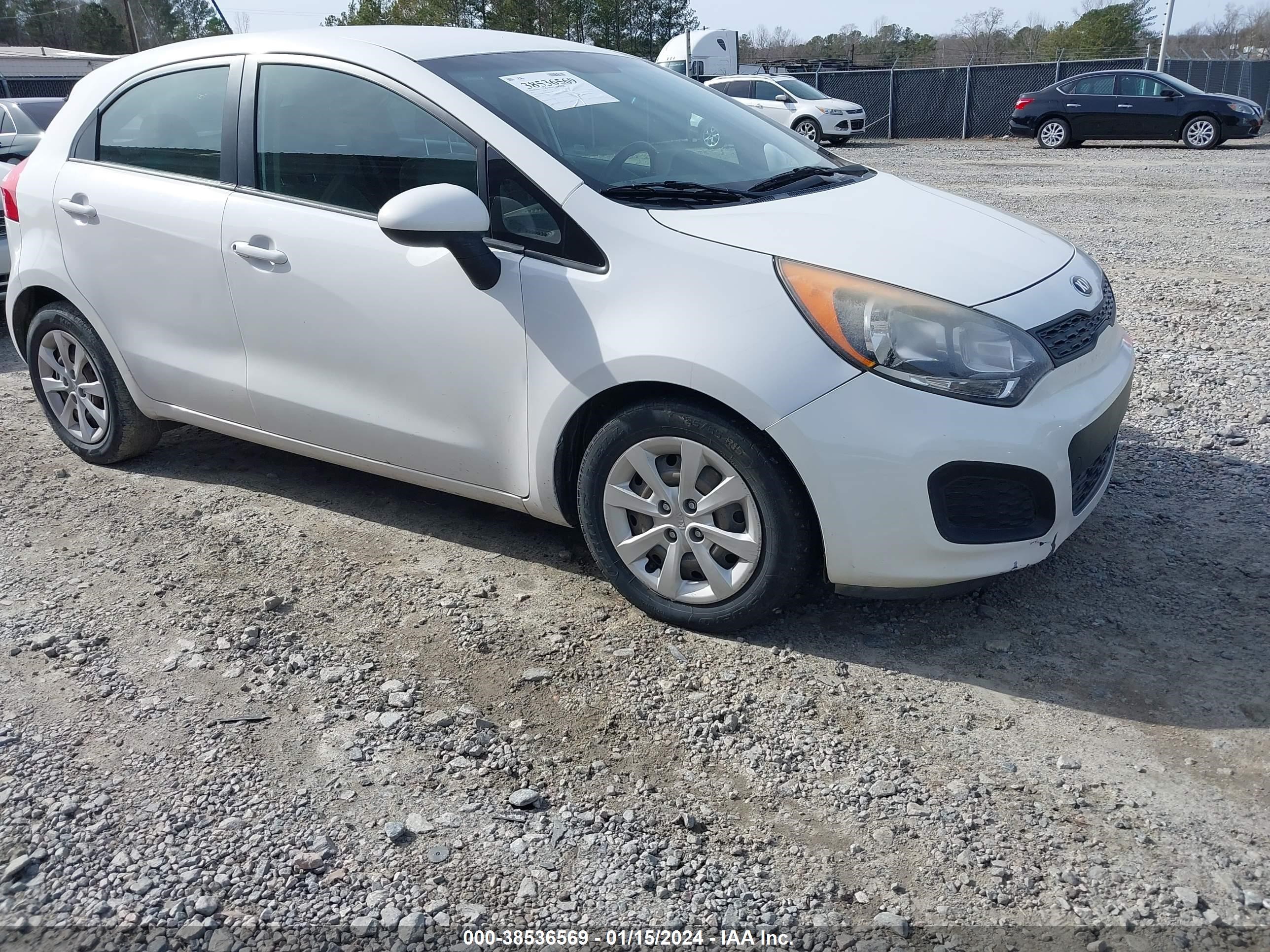 KIA RIO 2015 knadm5a37f6451568