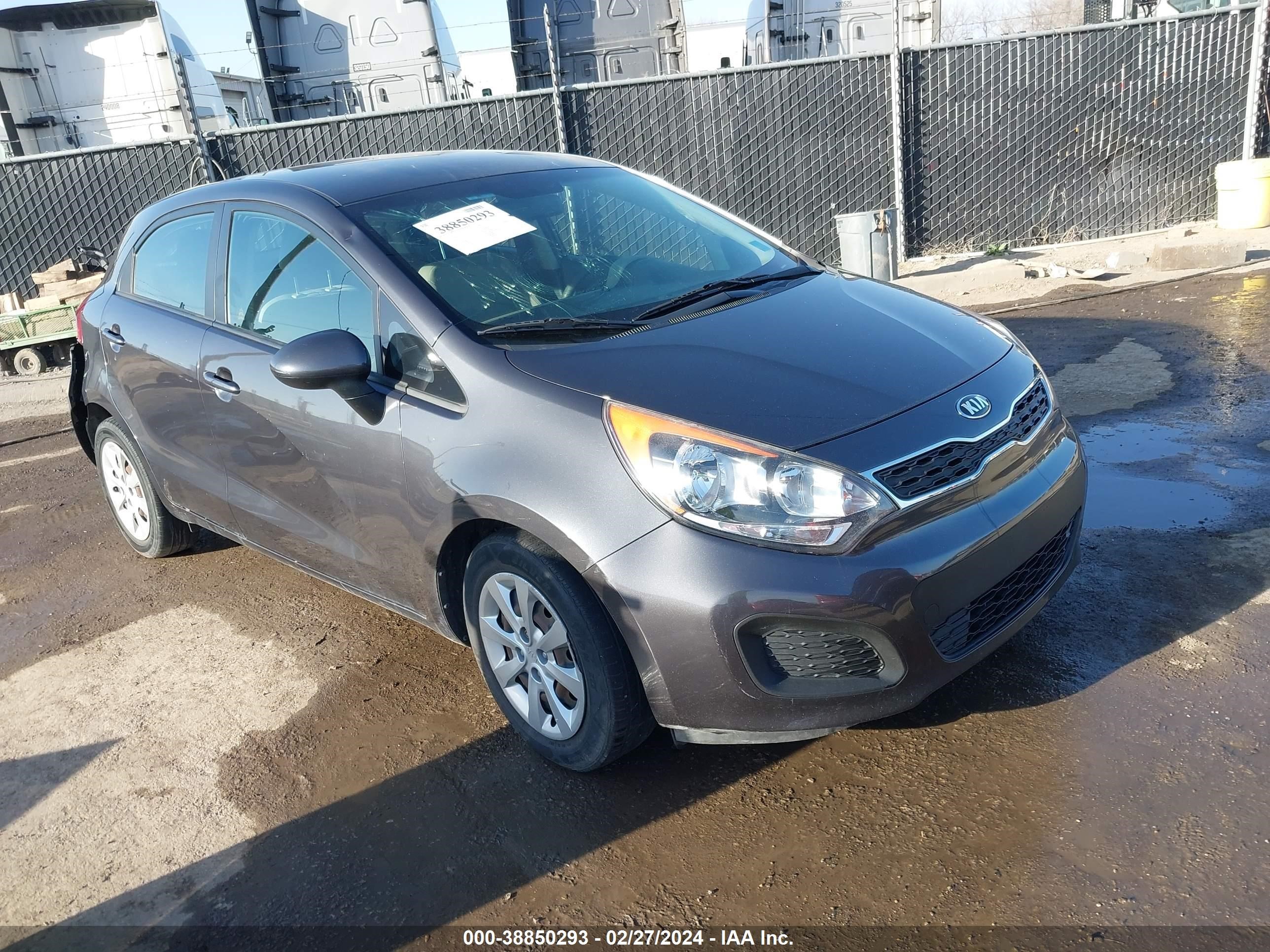 KIA RIO 2015 knadn5a36f6445614