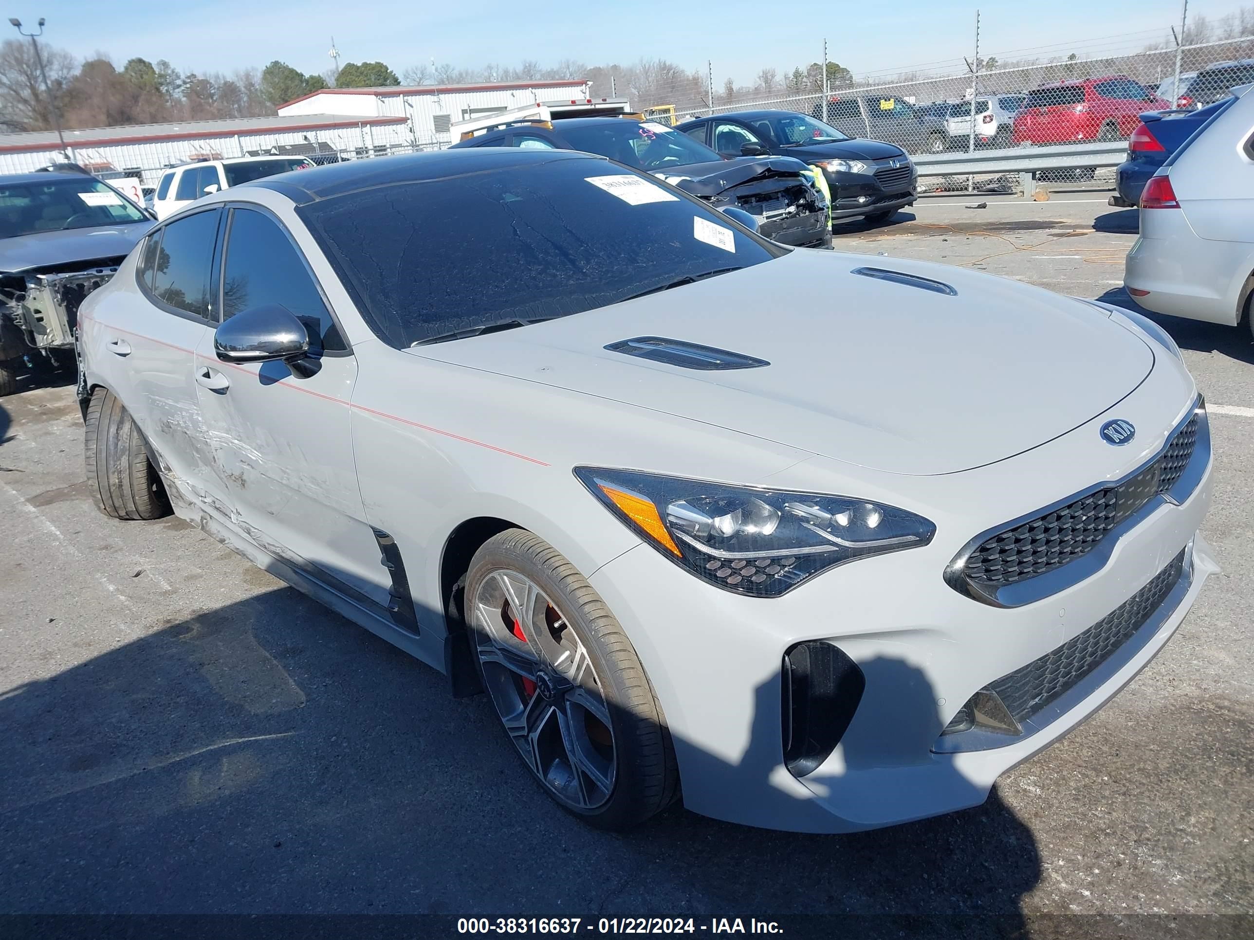 KIA STINGER 2019 knae55lc8k6058168