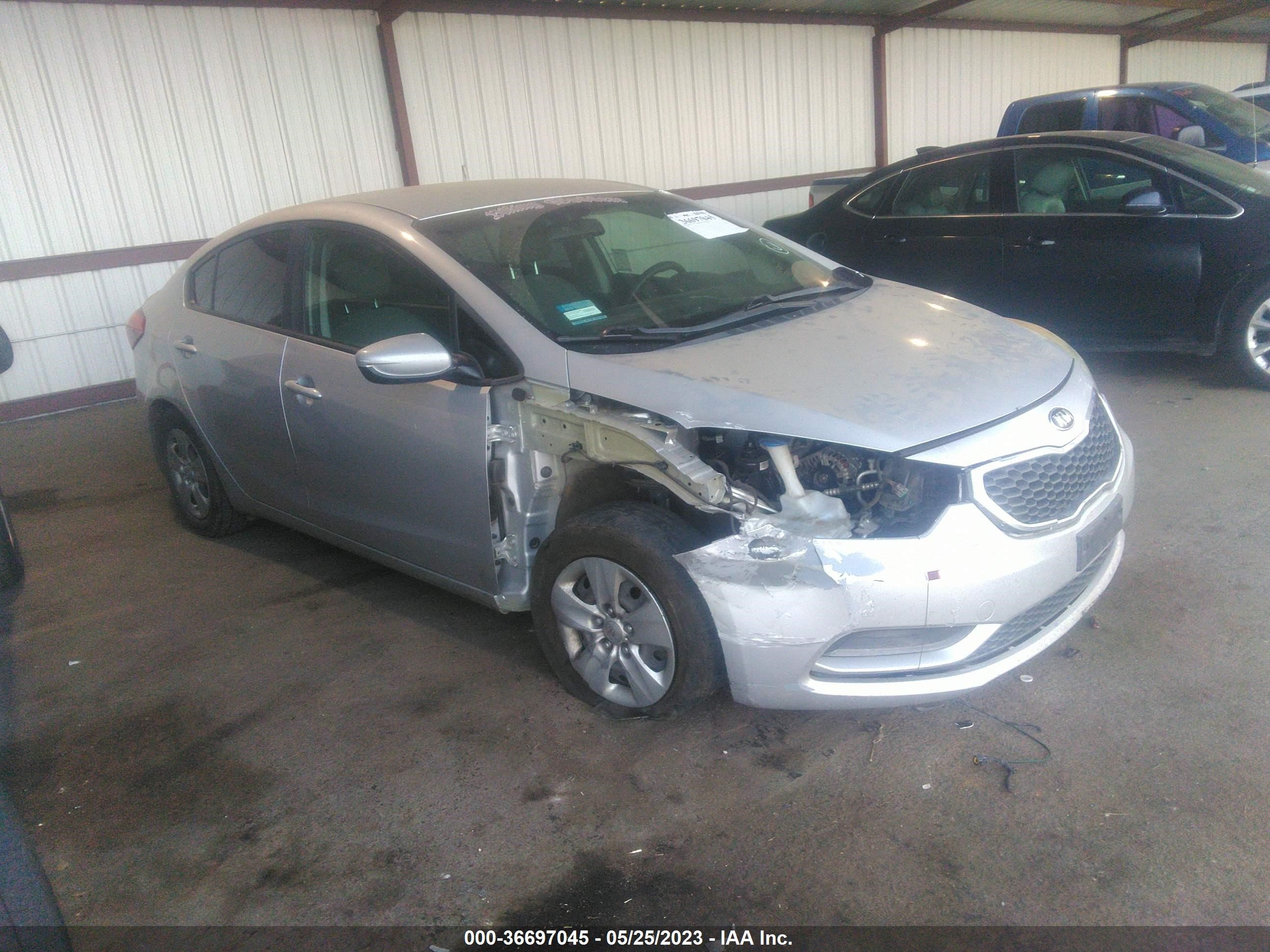 KIA FORTE 2016 knafk4a65g5461042