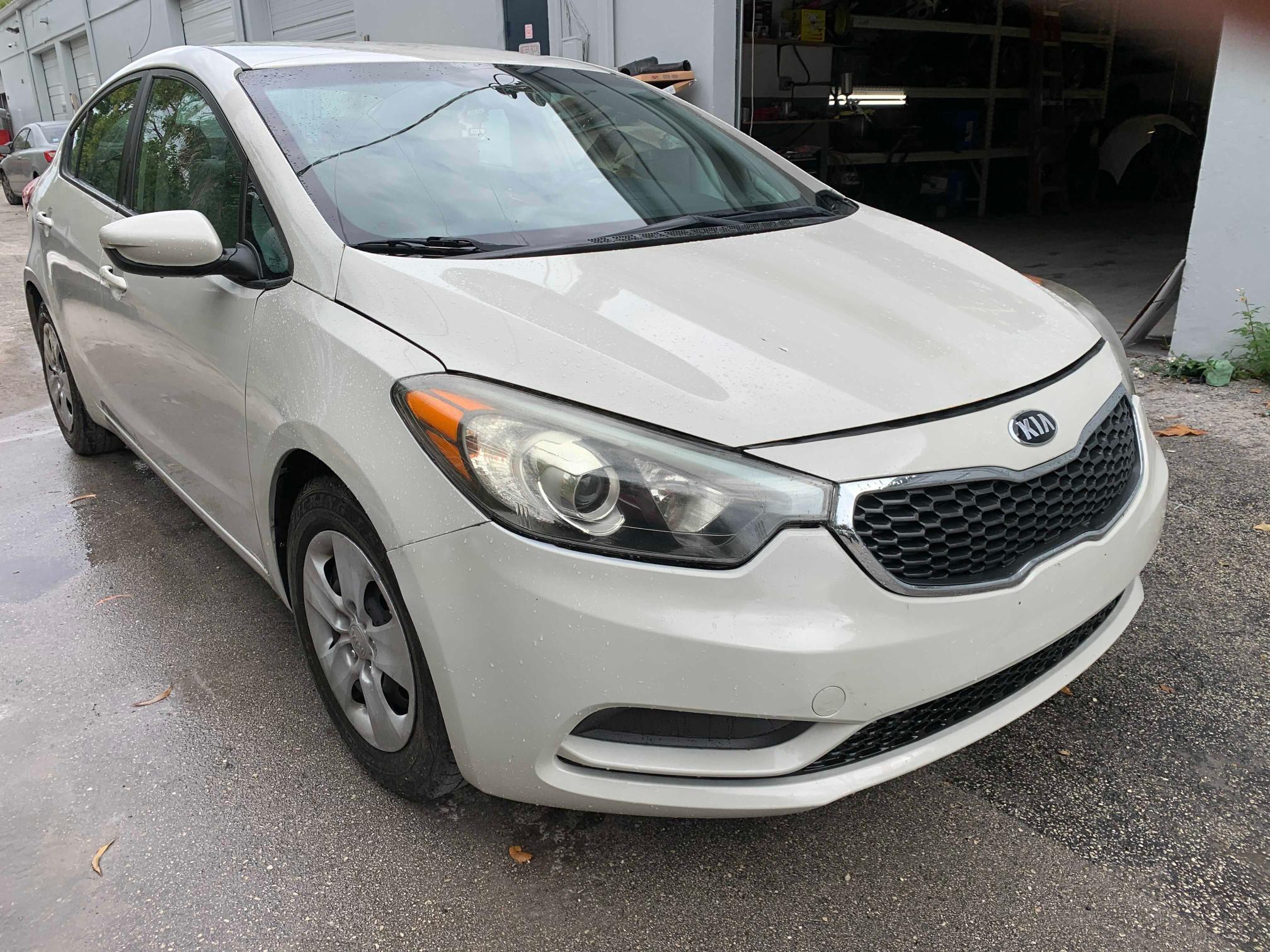 KIA FORTE LX 2015 knafk4a66f5412706