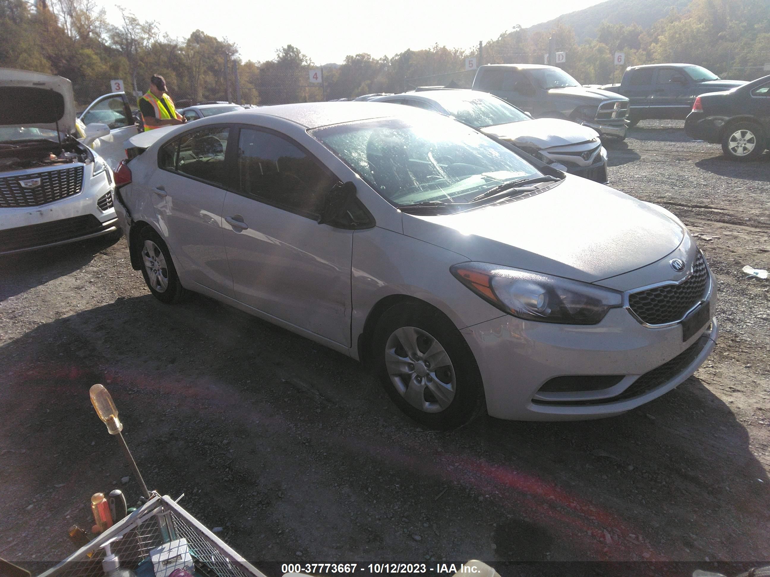 KIA FORTE 2015 knafk4a67f5310735