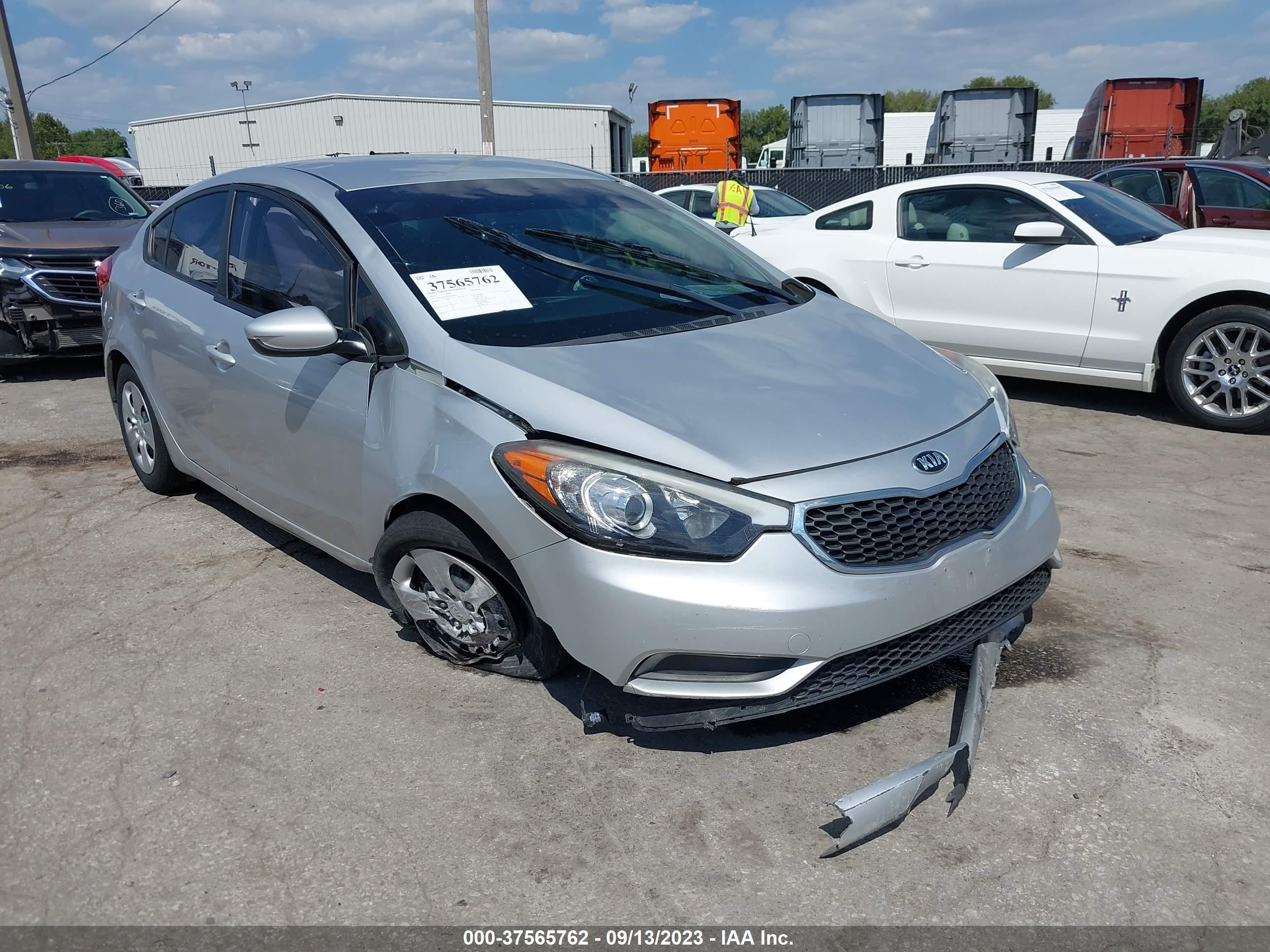 KIA FORTE 2016 knafk4a67g5536033