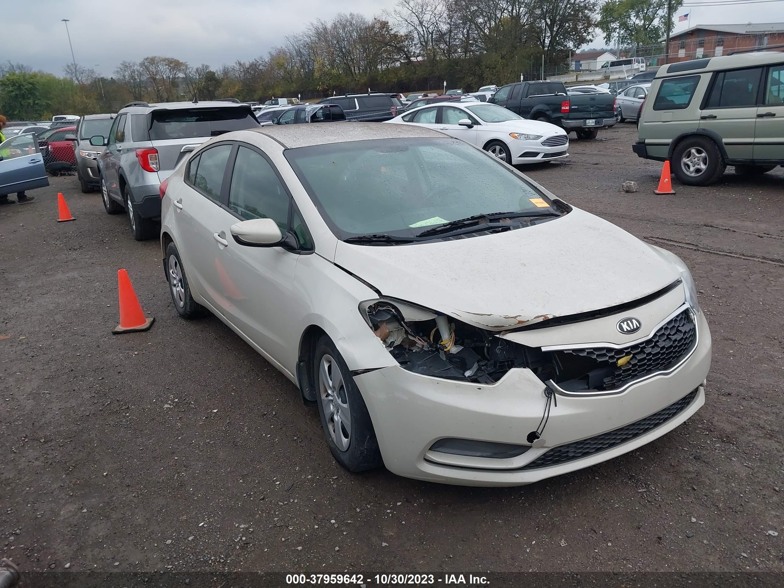 KIA FORTE 2015 knafk4a68f5379420