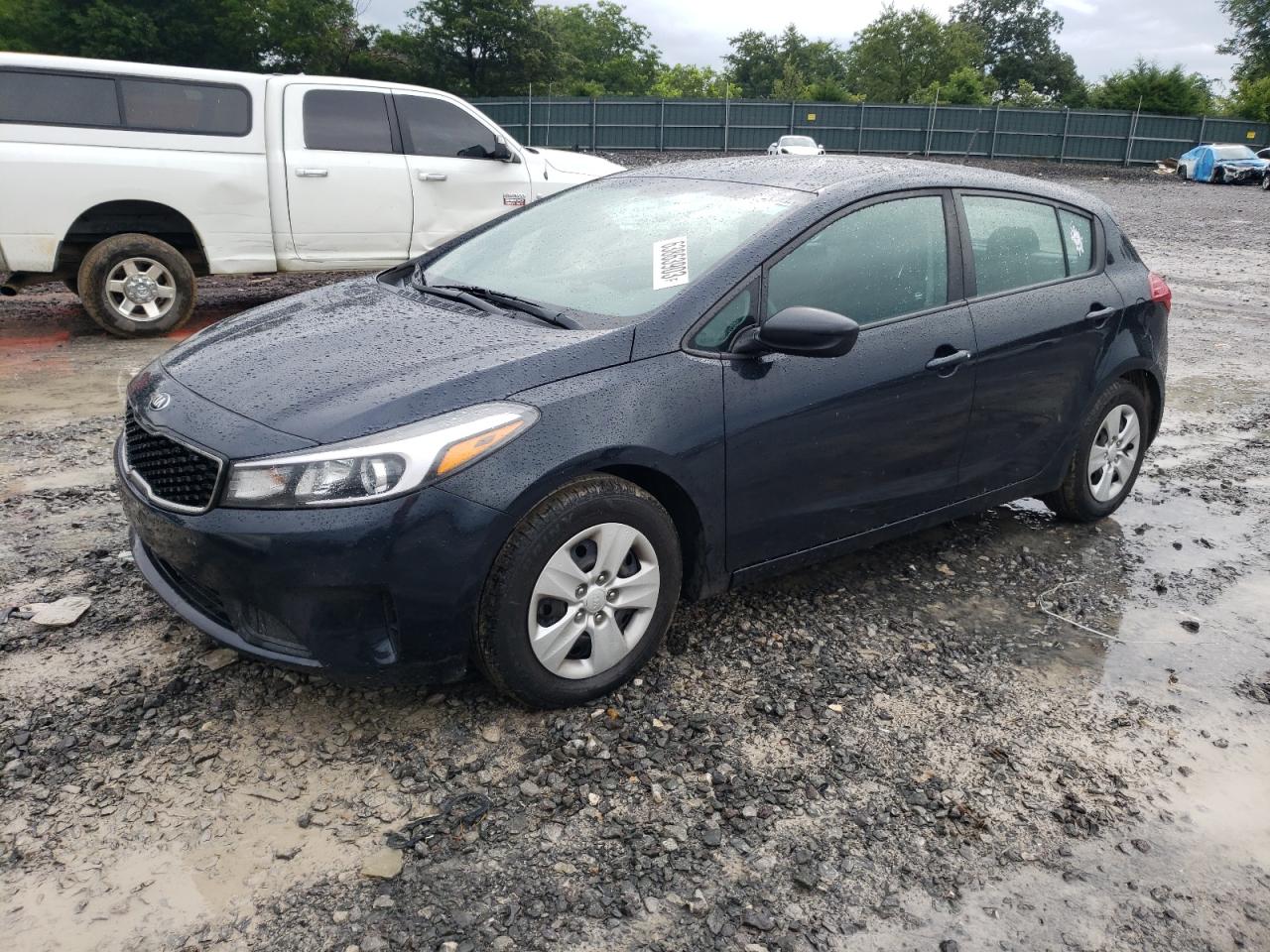 KIA FORTE 2017 knafk5a82h5702483