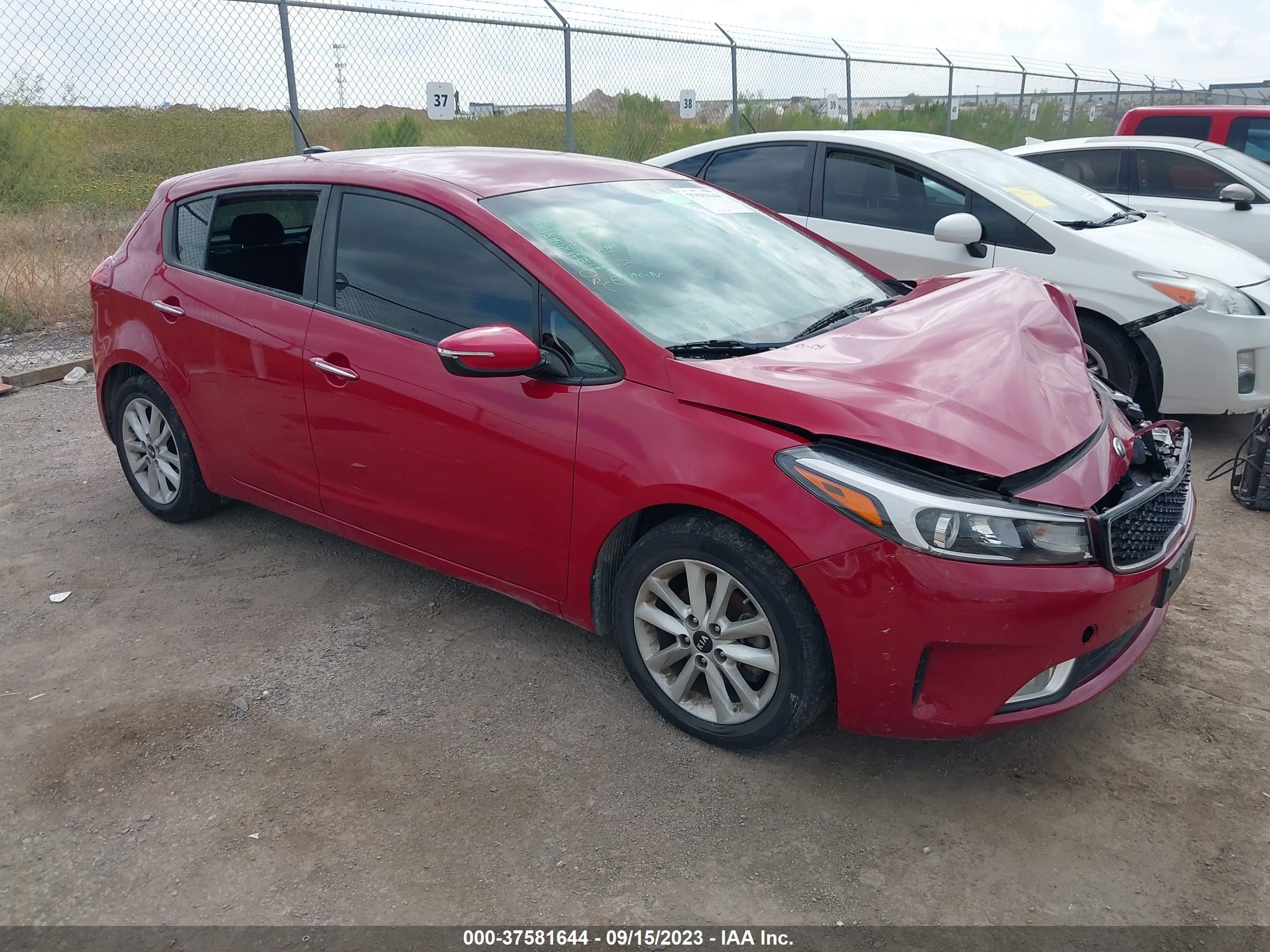 KIA FORTE 2017 knafk5a84h5681927