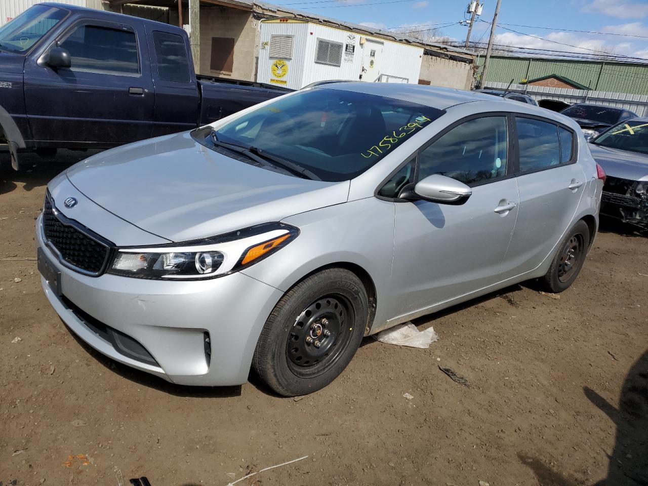 KIA FORTE 2017 knafk5a85h5683671