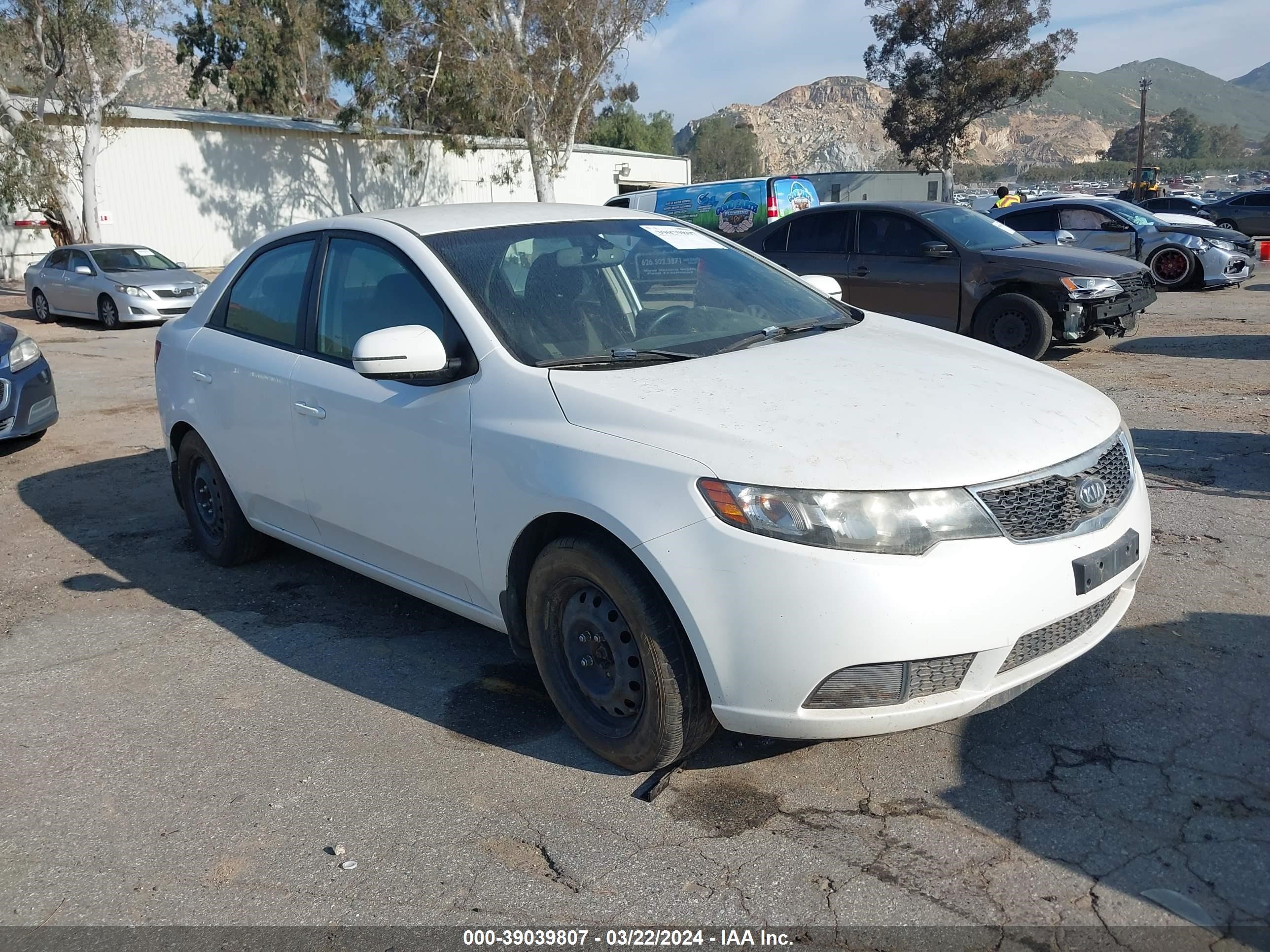 KIA FORTE 2013 knafu4a21d5736957