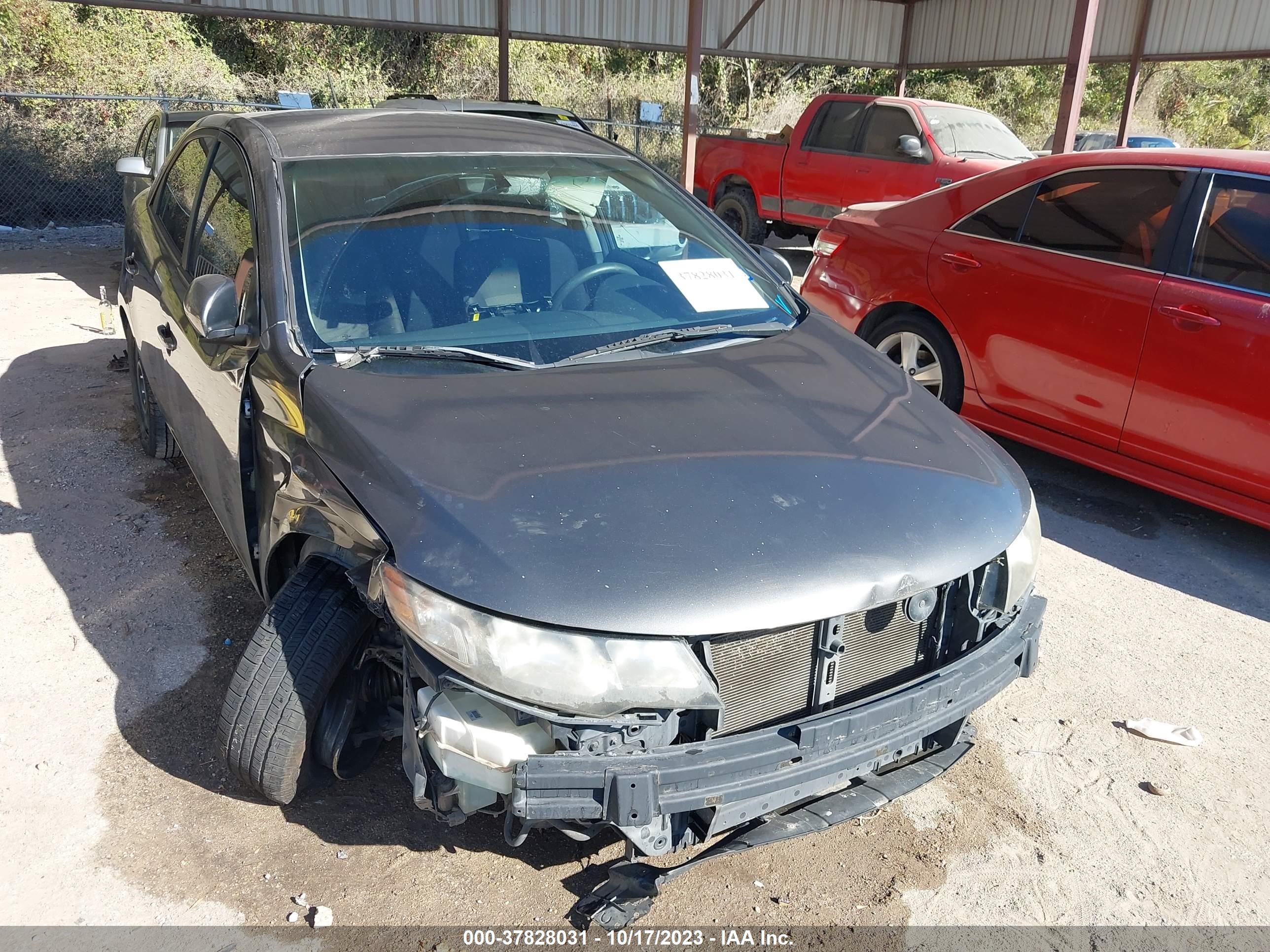 KIA FORTE 2013 knafu4a23d5693965