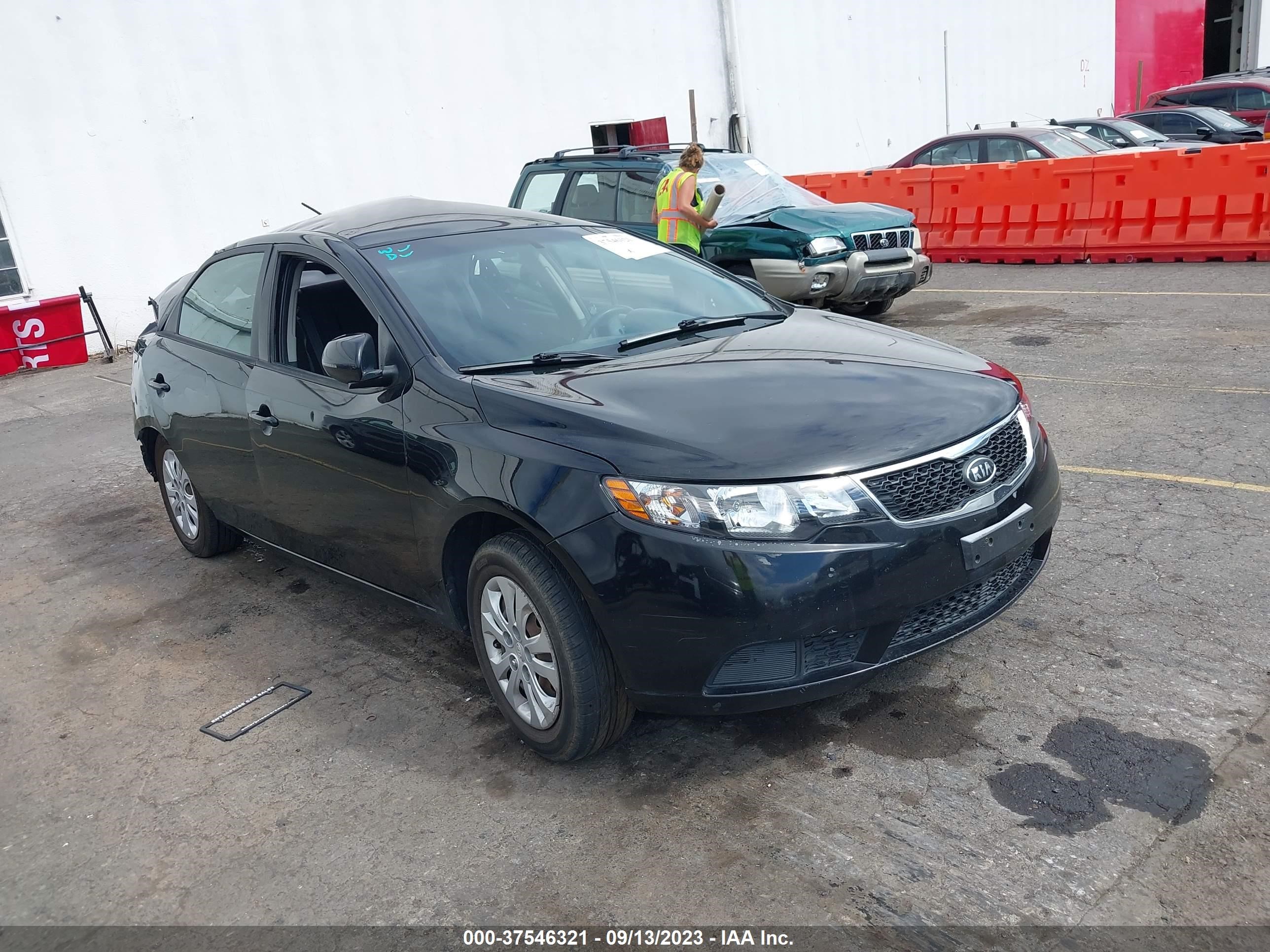 KIA FORTE 2011 knafu4a27b5441701