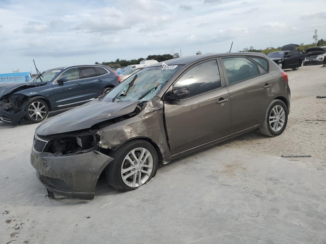 KIA FORTE 2011 knafu5a21b5320913