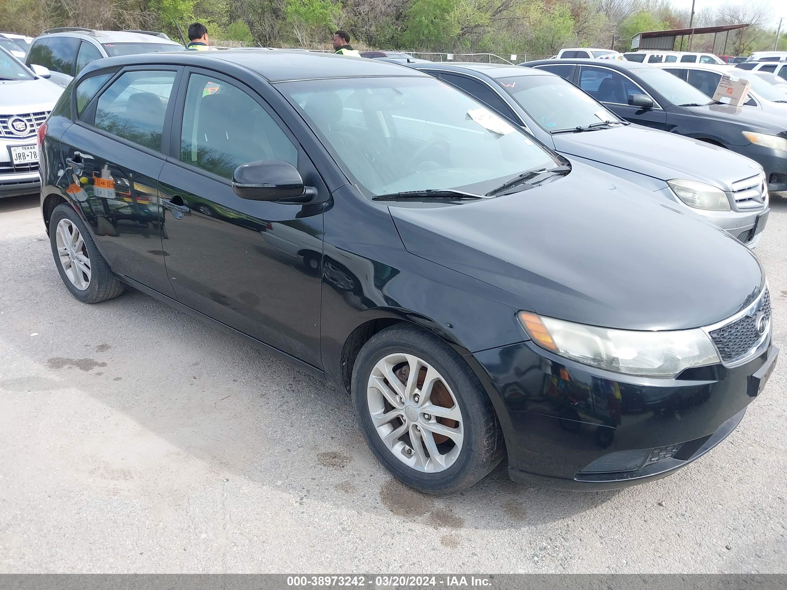 KIA FORTE 2011 knafu5a29b5353772