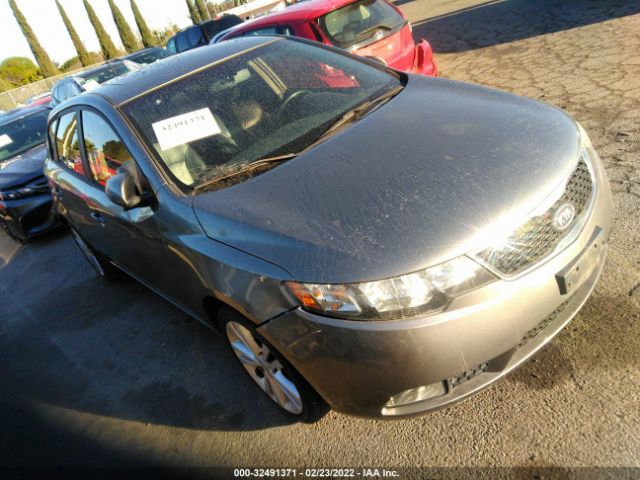 KIA FORTE 5-DOOR 2011 knafw5a30b5397940