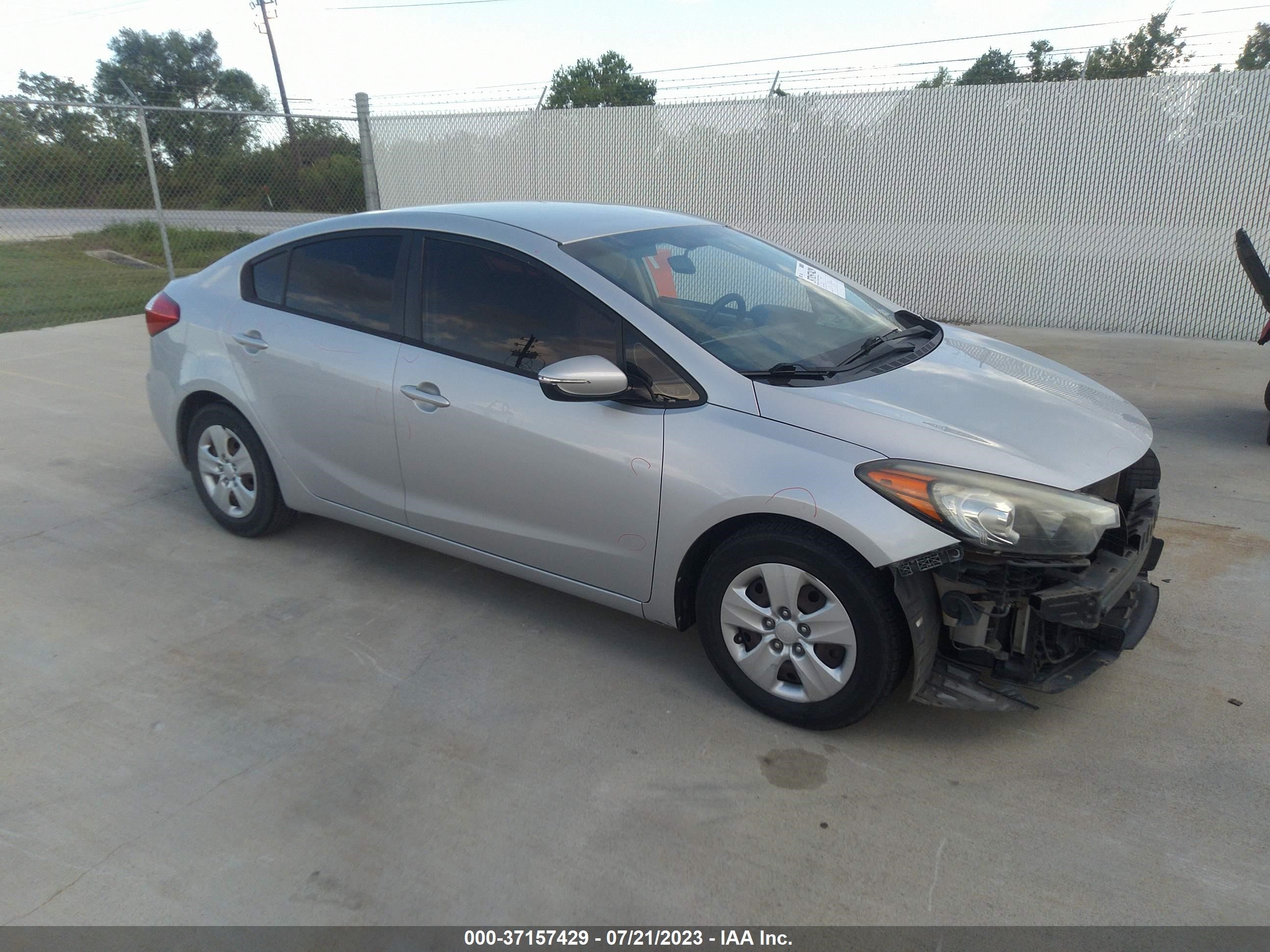 KIA FORTE 2015 knafx4a63f5364258