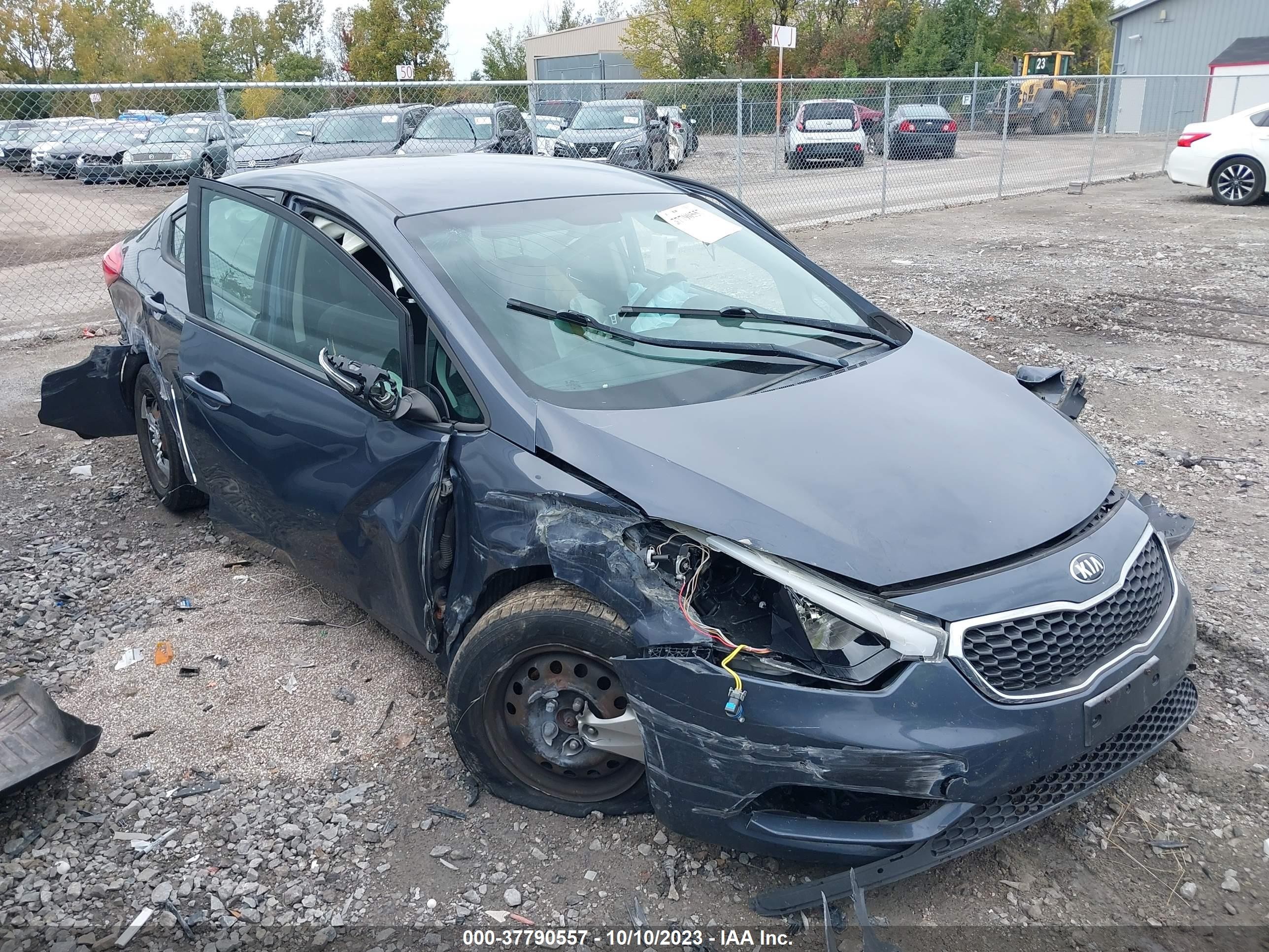 KIA FORTE 2015 knafx4a66f5332940