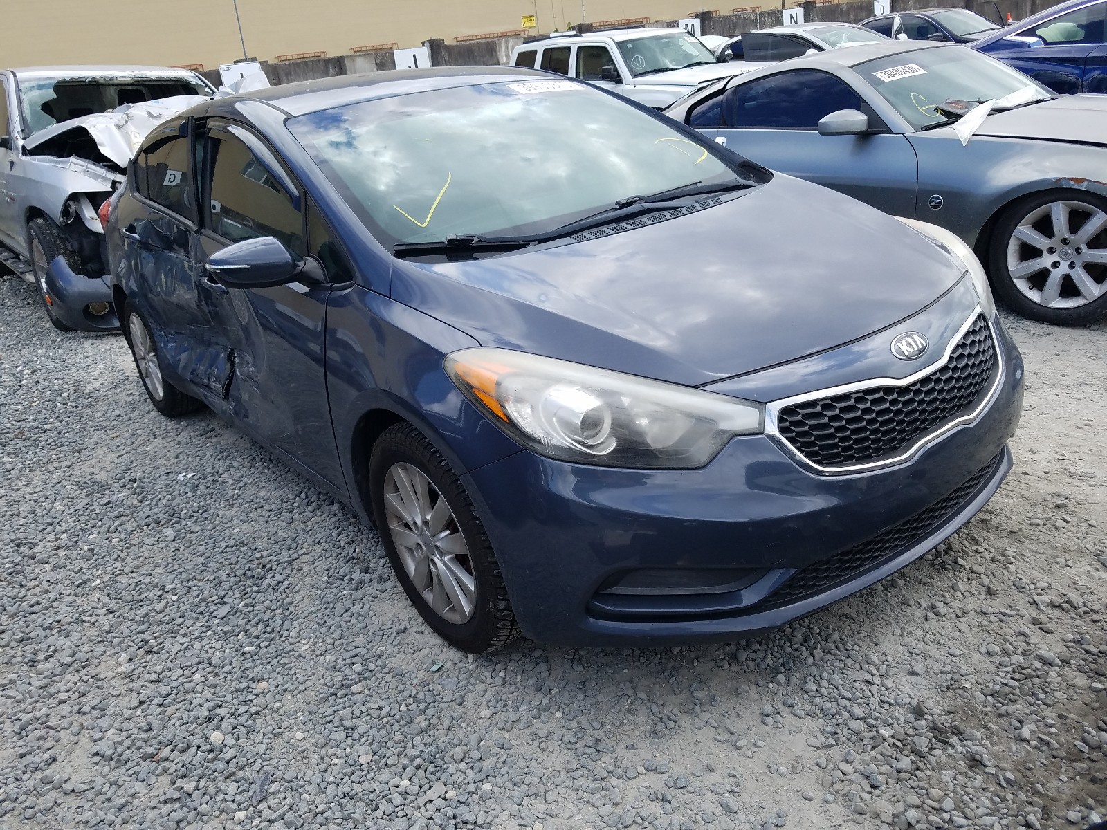 KIA FORTE LX 2015 knafx4a67f5256273