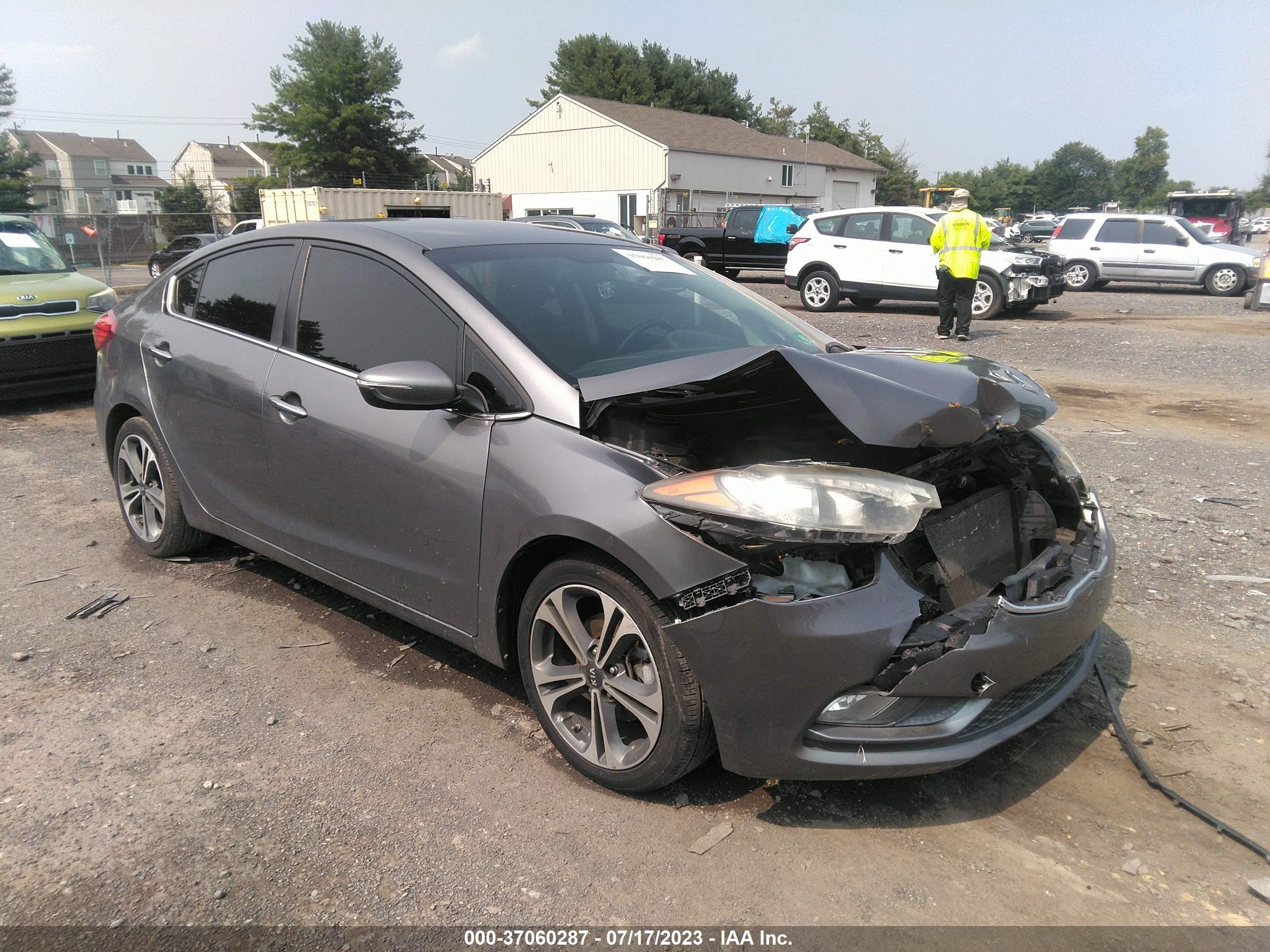 KIA FORTE 2015 knafx4a82f5350515