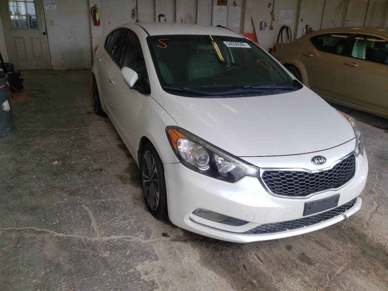 KIA FORTE 2015 knafx4a82f5352040