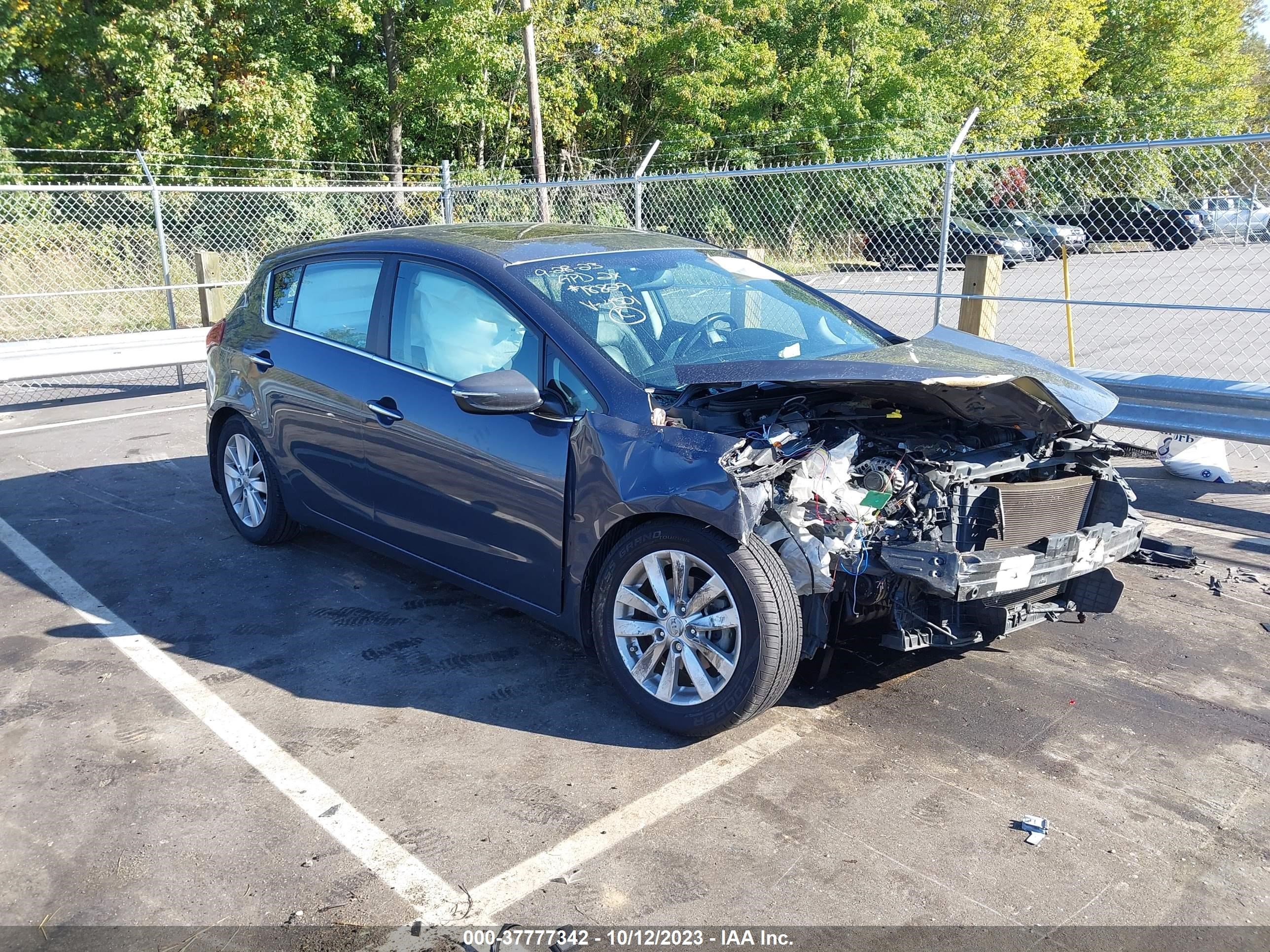 KIA FORTE 2015 knafx5a85f5334301