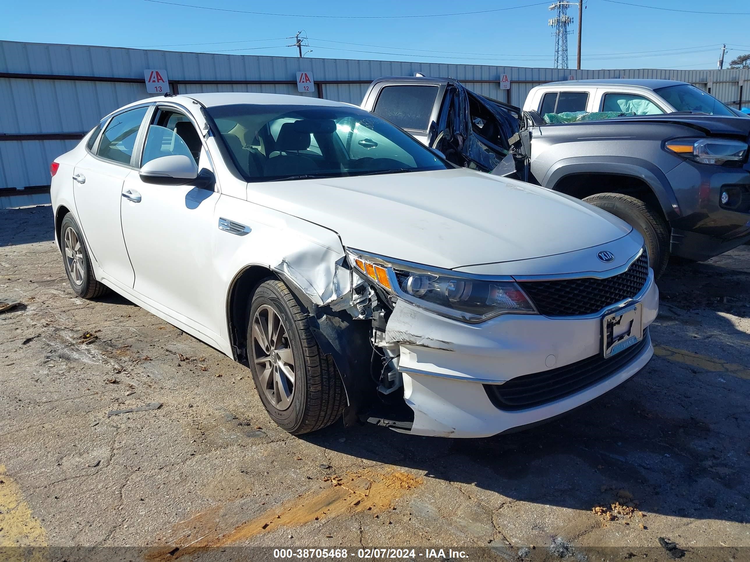 KIA OPTIMA 2016 knagt4l32g5101862