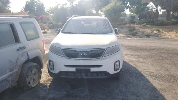 KIA SORENTO 2015 knaku8116f5530405