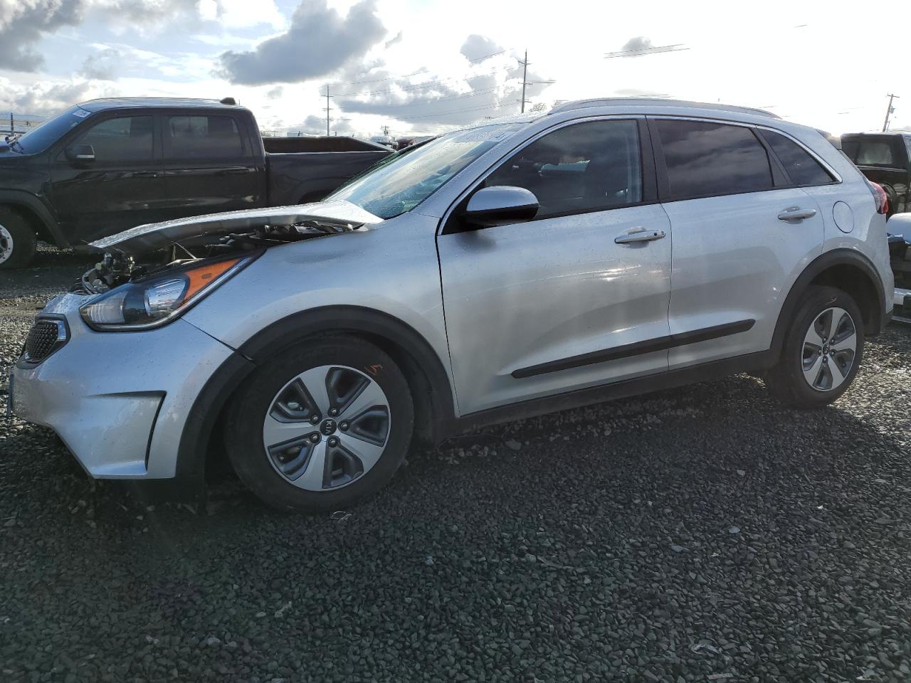 KIA NIRO 2019 kndcb3lcxk5299355