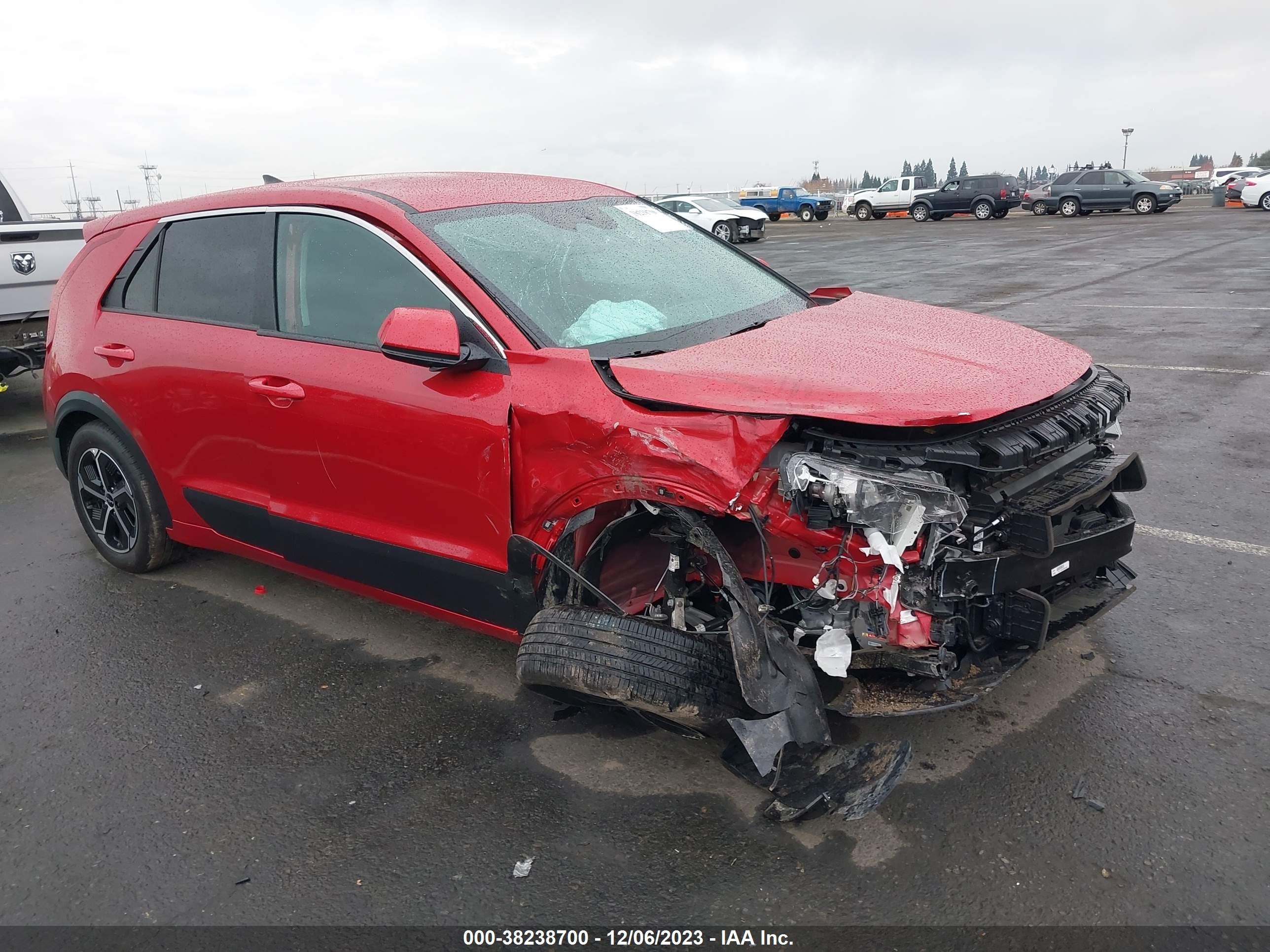 KIA NIRO 2024 kndcp3le8r5126348