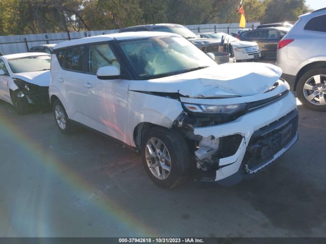 KIA SOUL 2022 kndj23au1n7176152