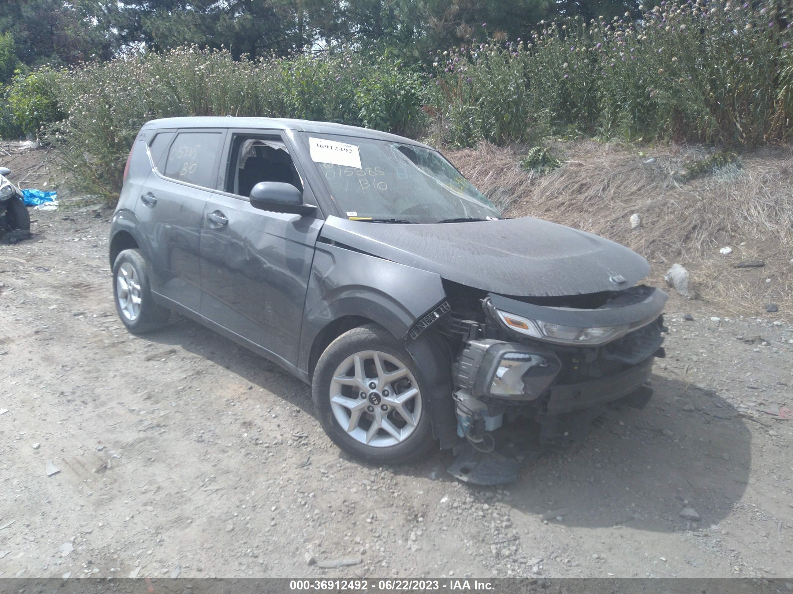 KIA SOUL 2020 kndj23au2l7015385