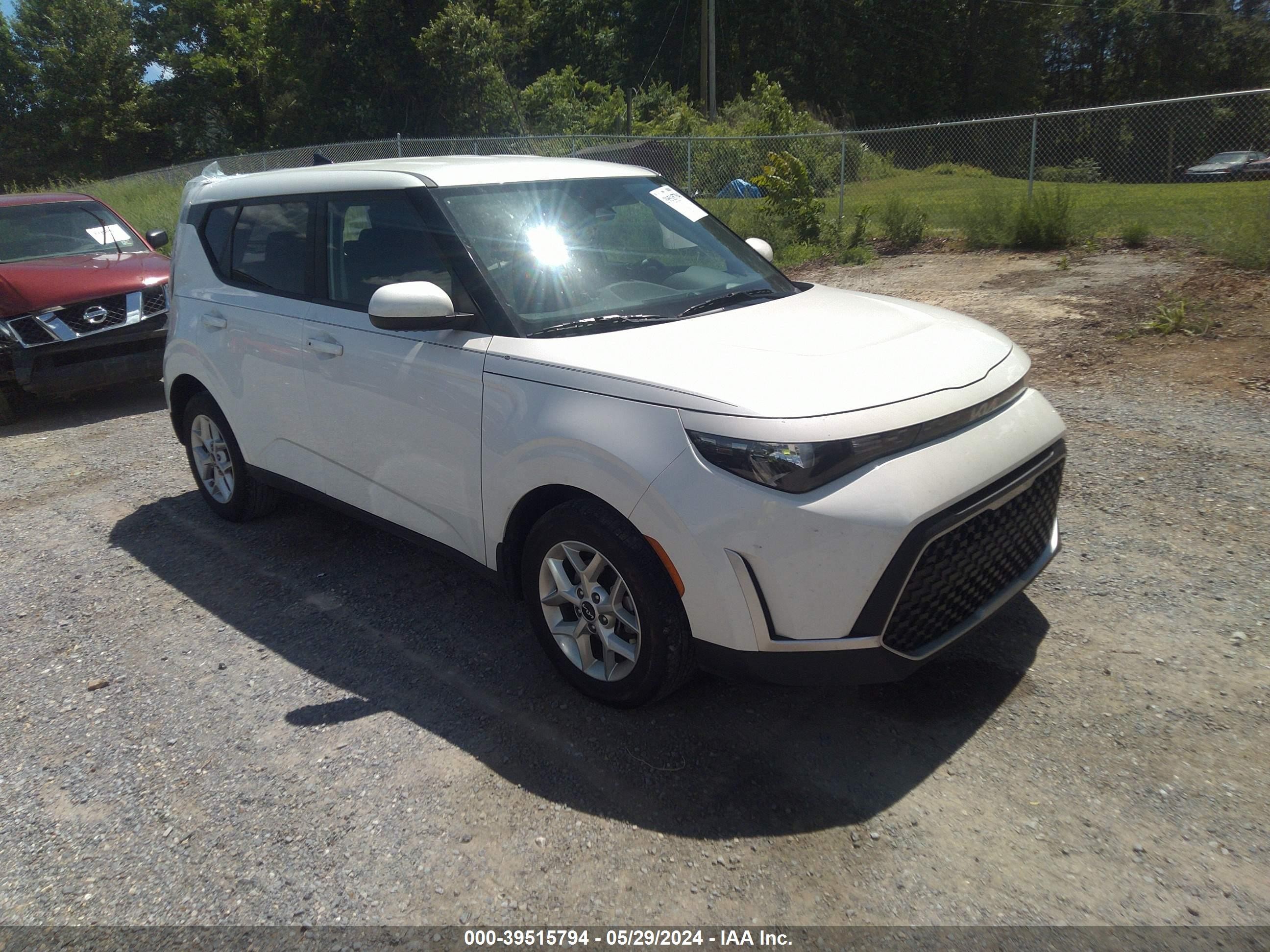 KIA SOUL 2023 kndj23au2p7865524