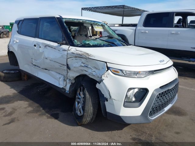 KIA SOUL 2022 kndj23au5n7156776