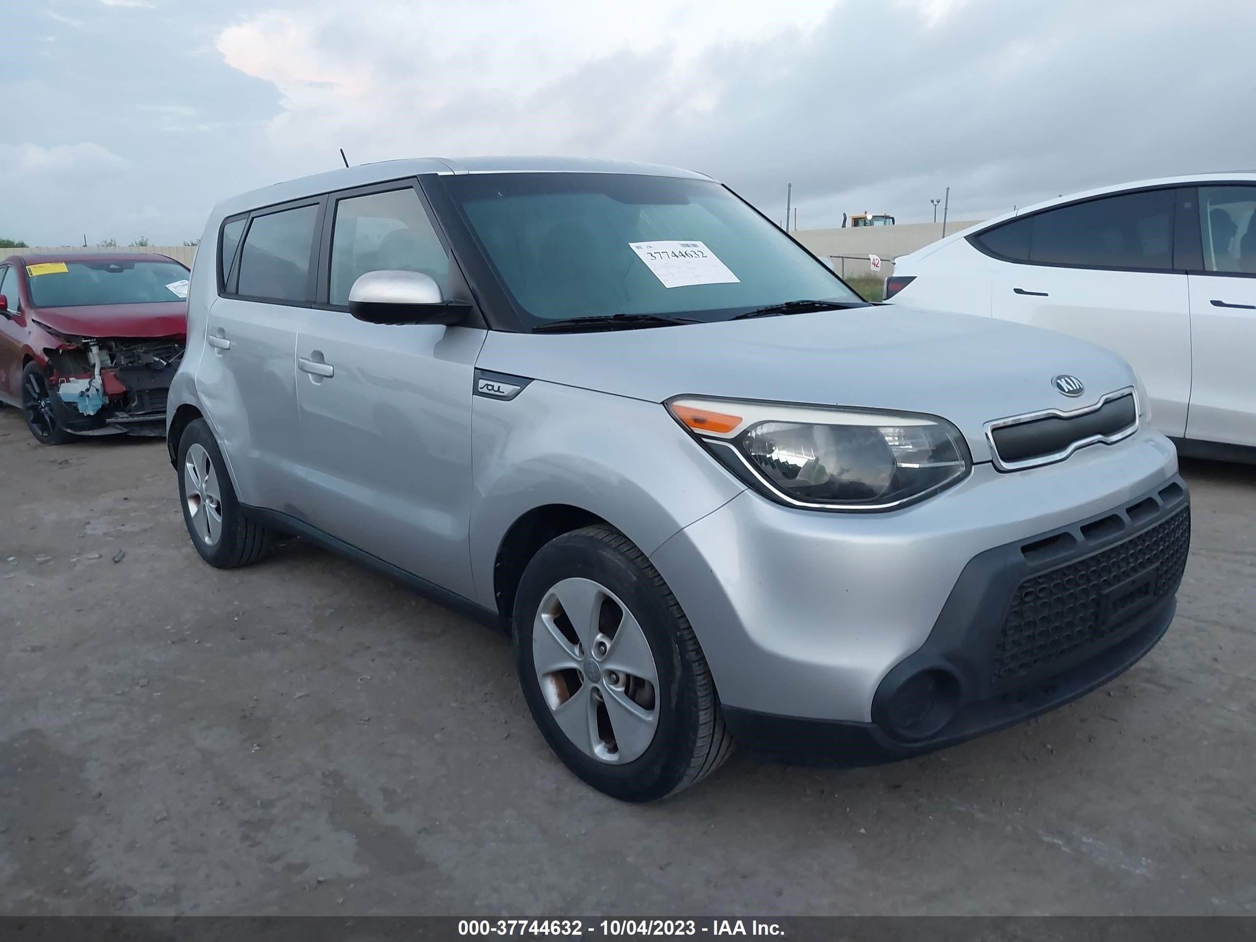 KIA SOUL 2016 kndjn2a20g7823773