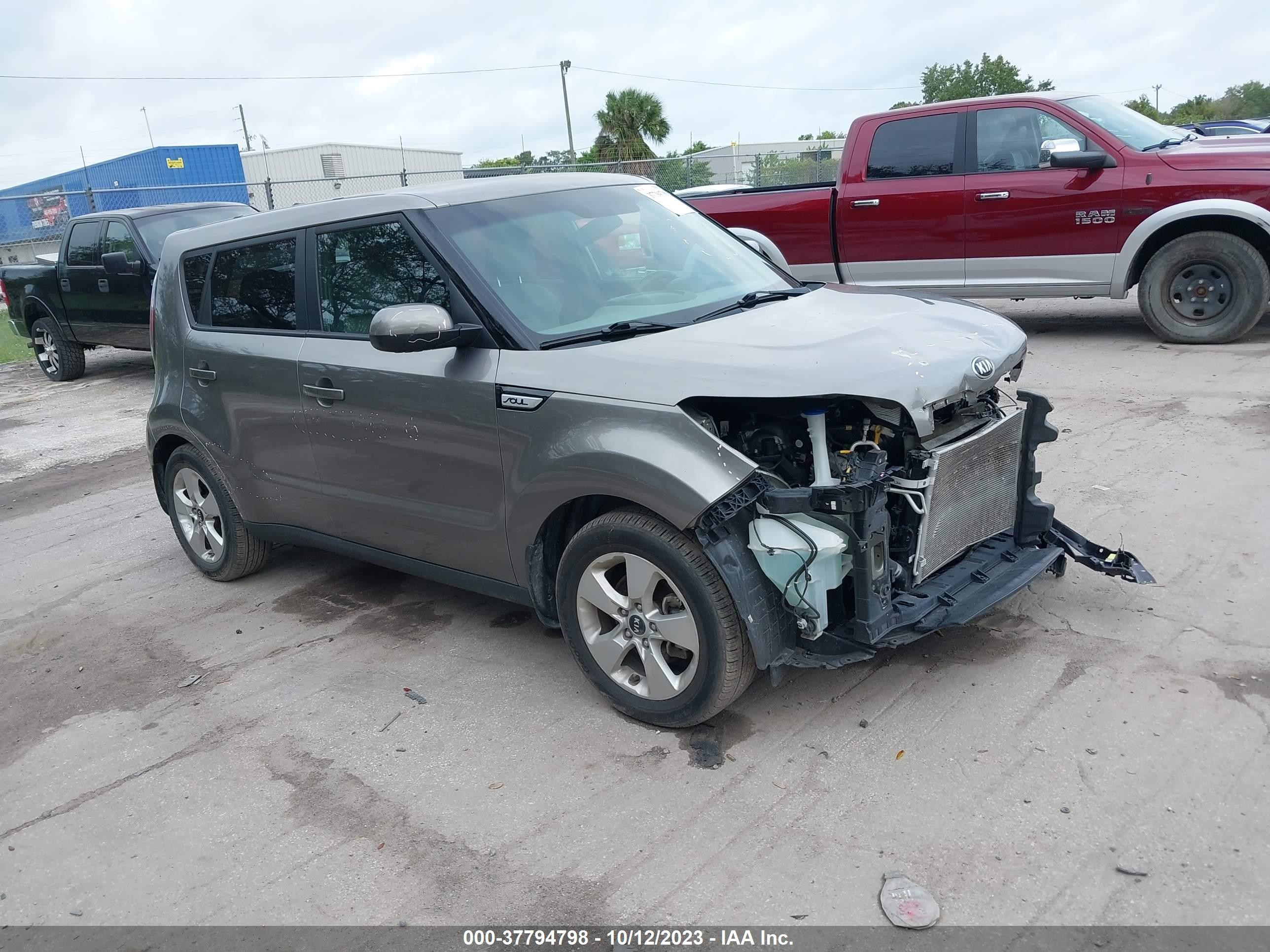 KIA SOUL 2017 kndjn2a23h7437172