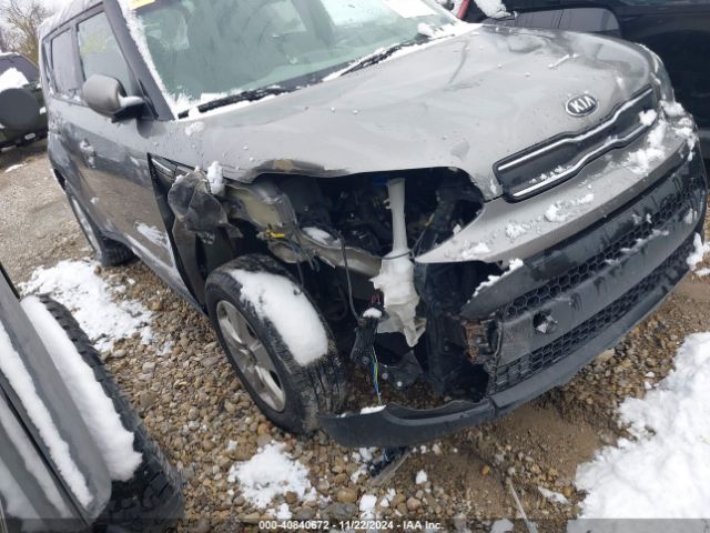 KIA SOUL 2018 kndjn2a23j7562257