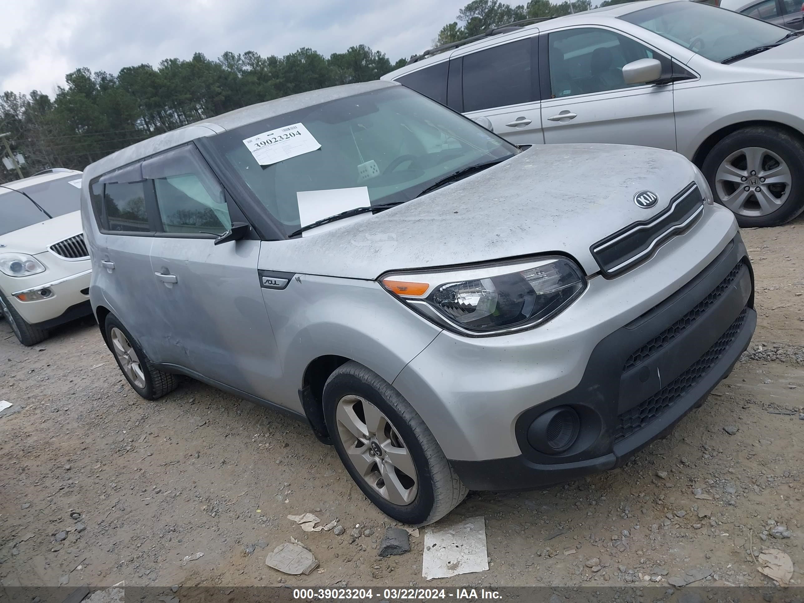 KIA SOUL 2017 kndjn2a26h7444200