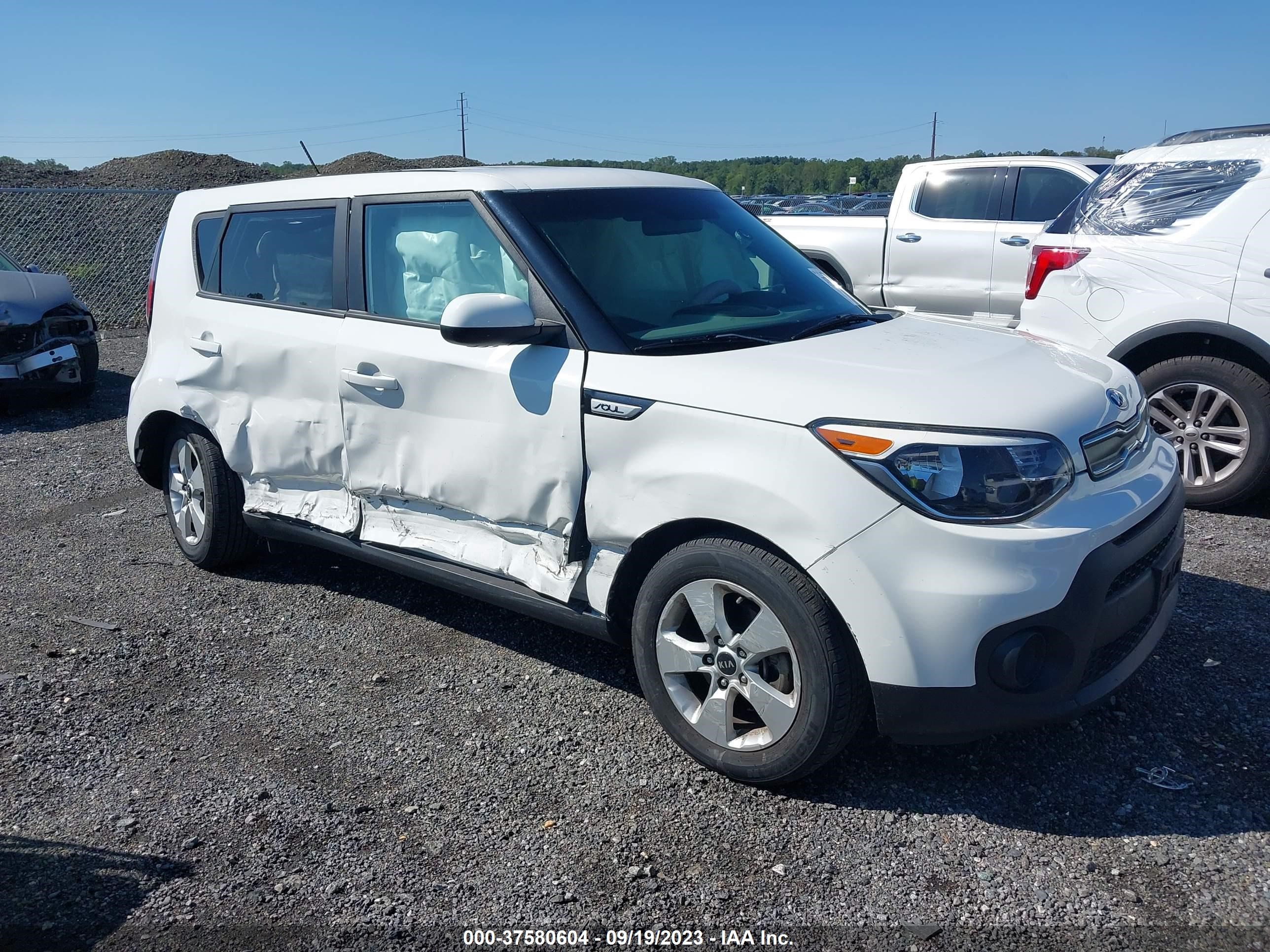 KIA SOUL 2018 kndjn2a27j7605806