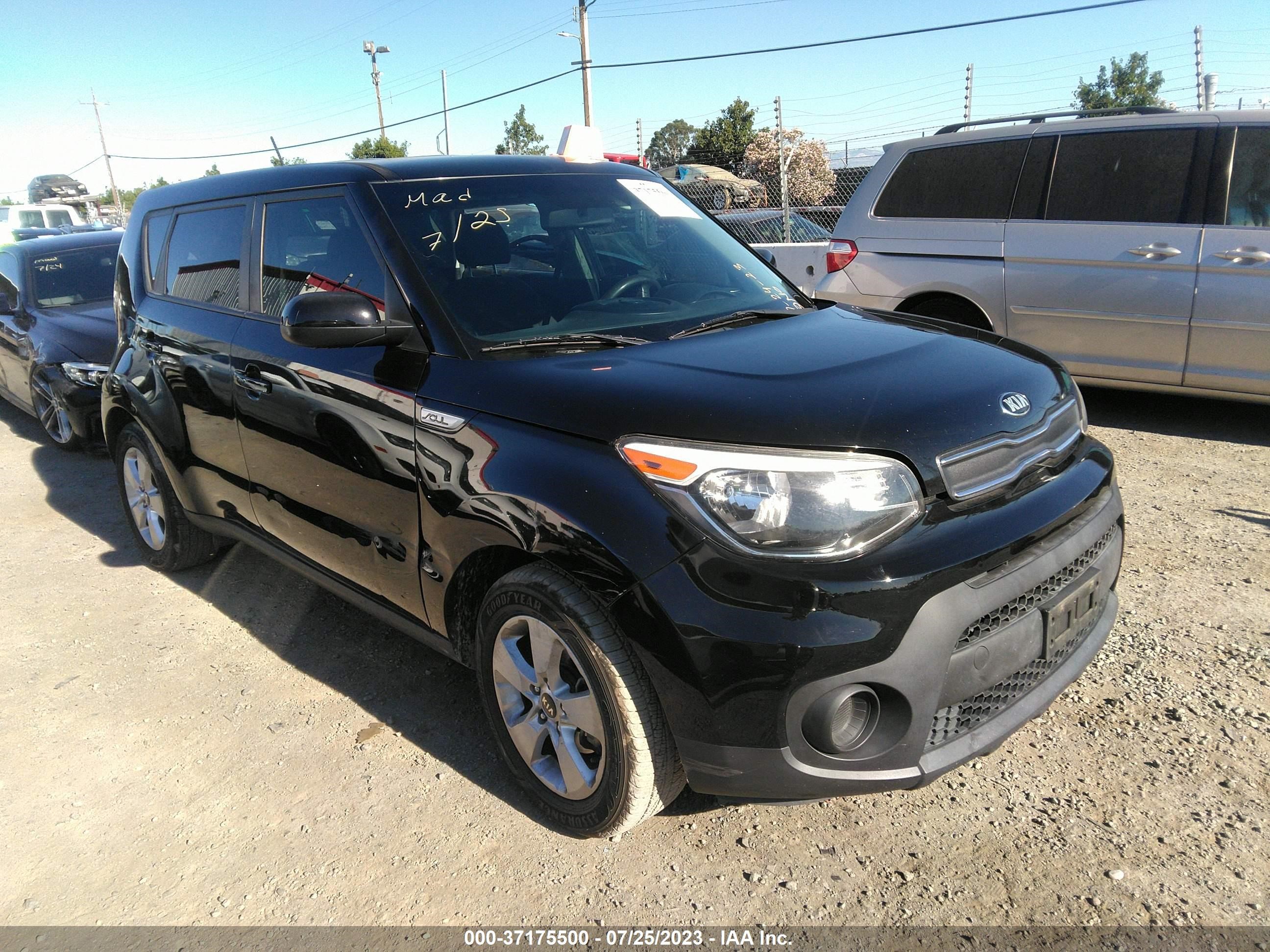 KIA SOUL 2017 kndjn2a28h7494354