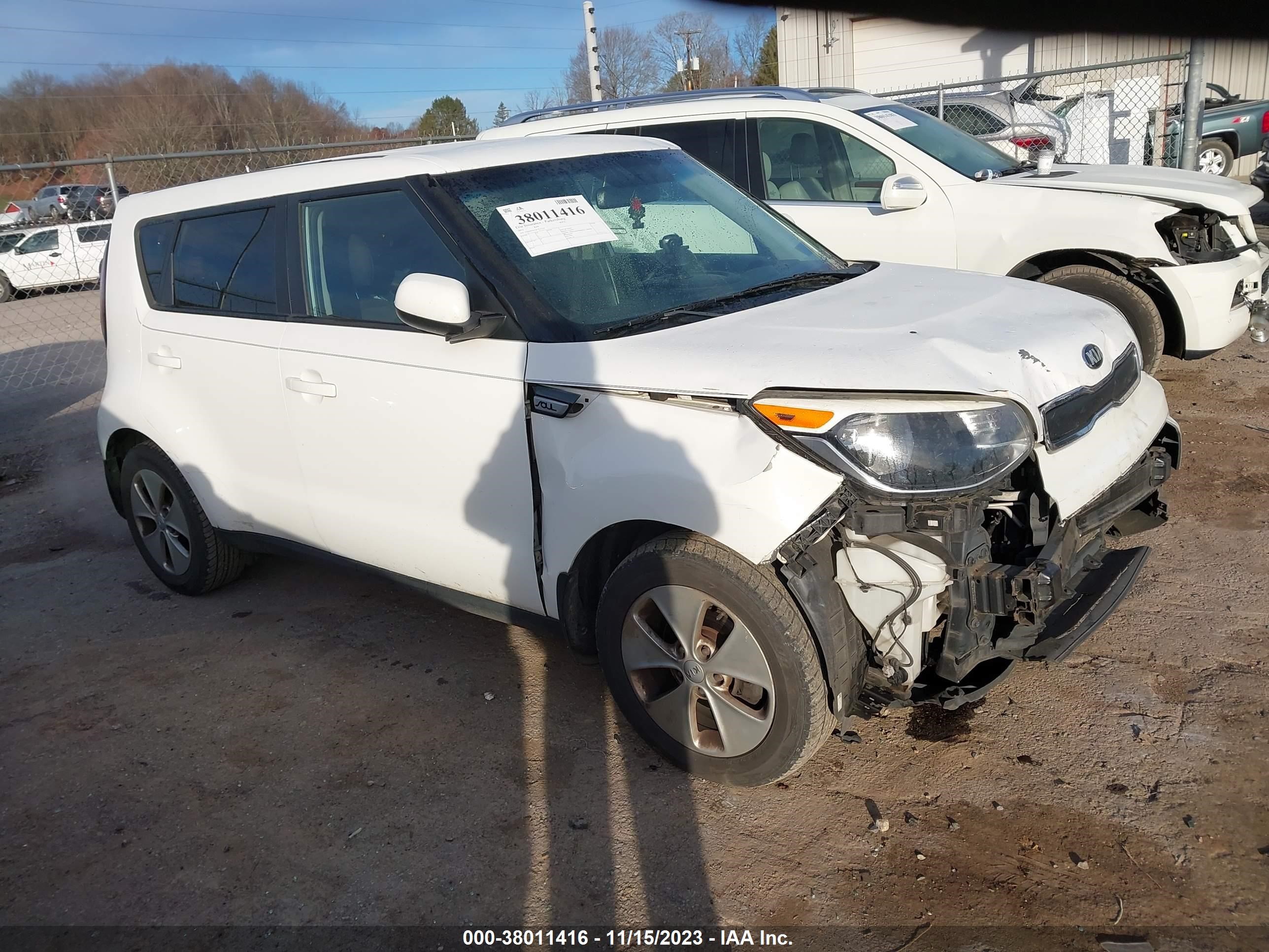 KIA SOUL 2015 kndjn2a2xf7137724