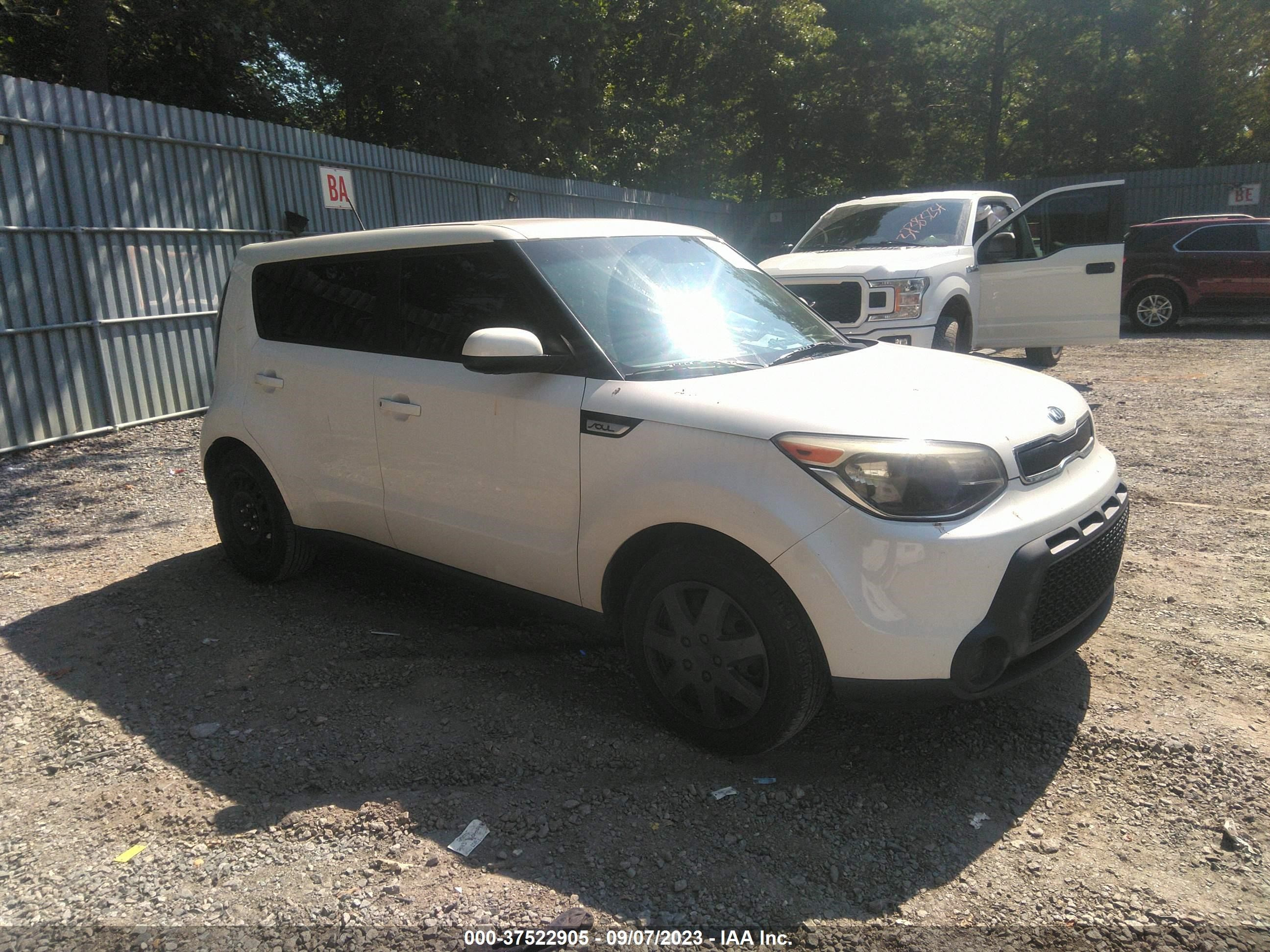 KIA SOUL 2015 kndjn2a2xf7798945