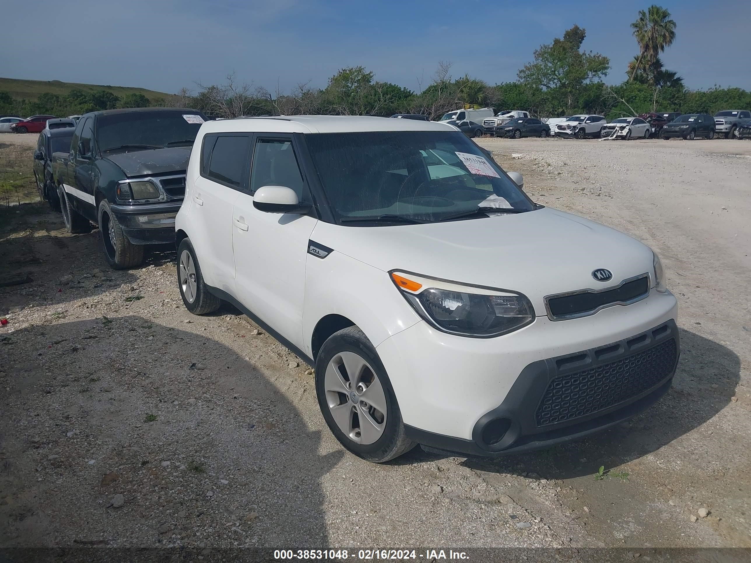 KIA SOUL 2016 kndjn2a2xg7305640