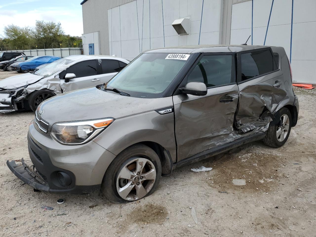 KIA SOUL 2017 kndjn2a2xh7446113