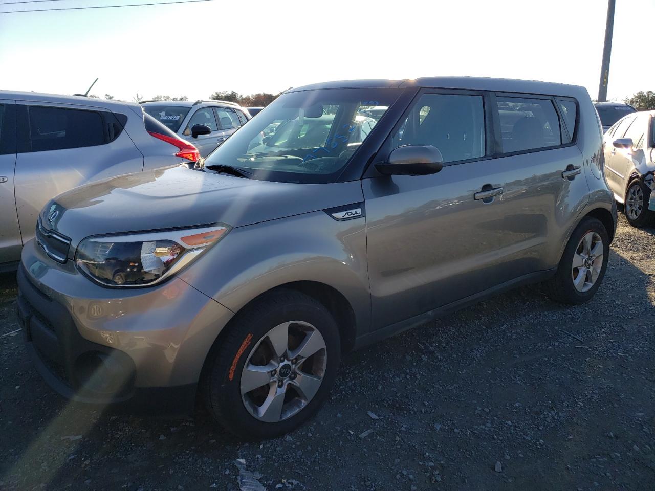 KIA SOUL 2017 kndjn2a2xh7469083