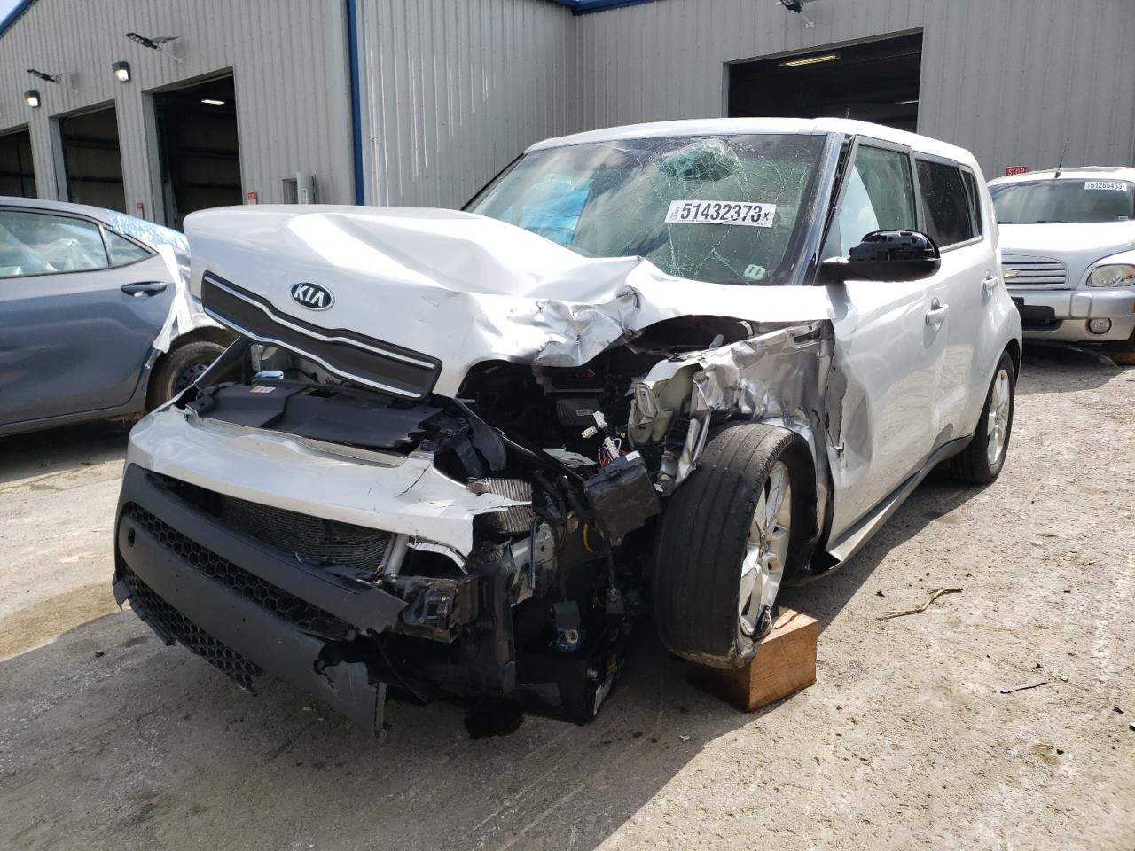 KIA SOUL 2018 kndjn2a2xj7596745