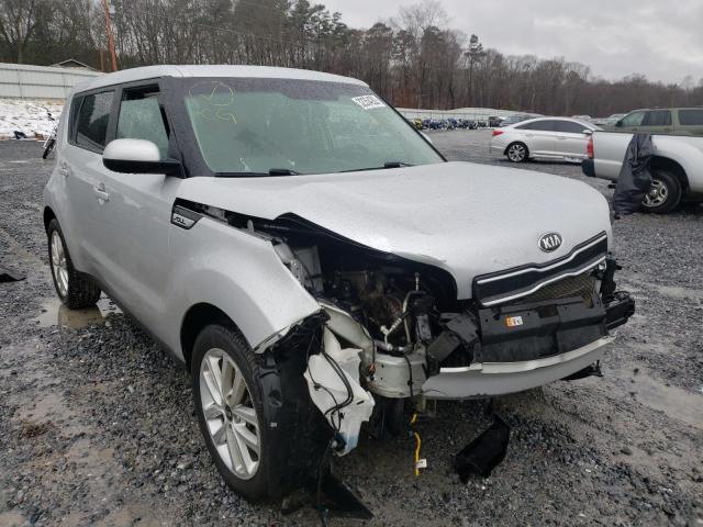 KIA SOUL + 2018 kndjp3a51j7511561