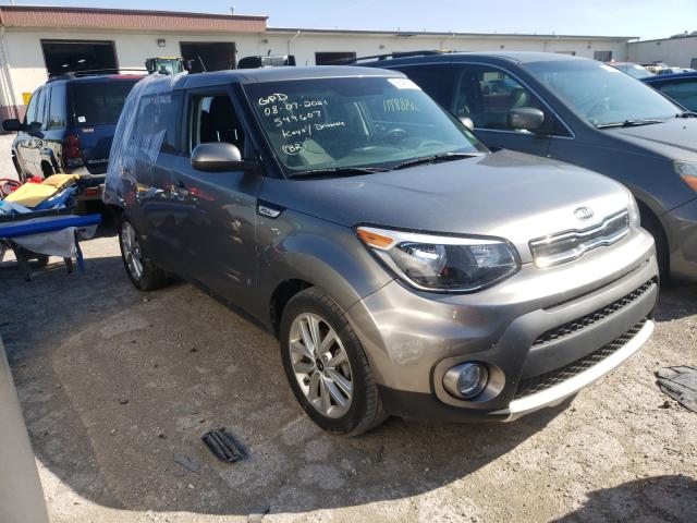 KIA SOUL + 2018 kndjp3a52j7549607