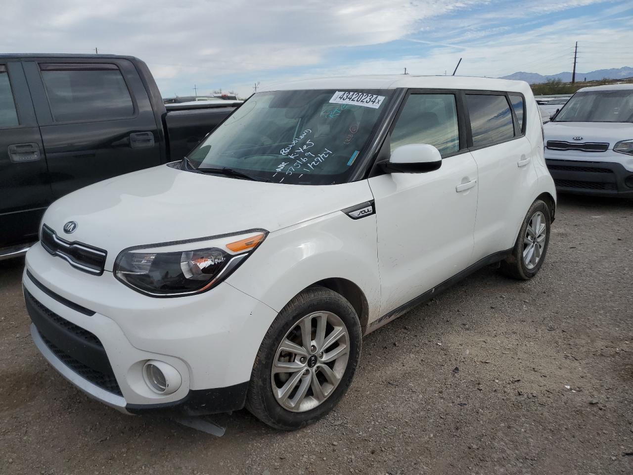 KIA SOUL 2018 kndjp3a52j7575169