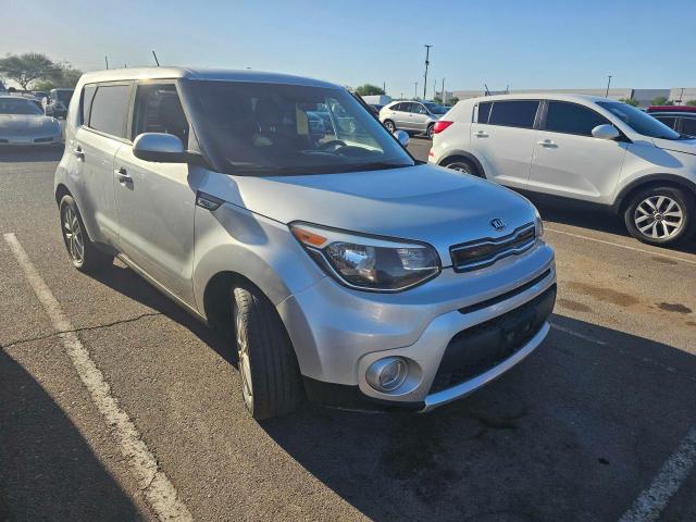 KIA SOUL + 2018 kndjp3a52j7594448